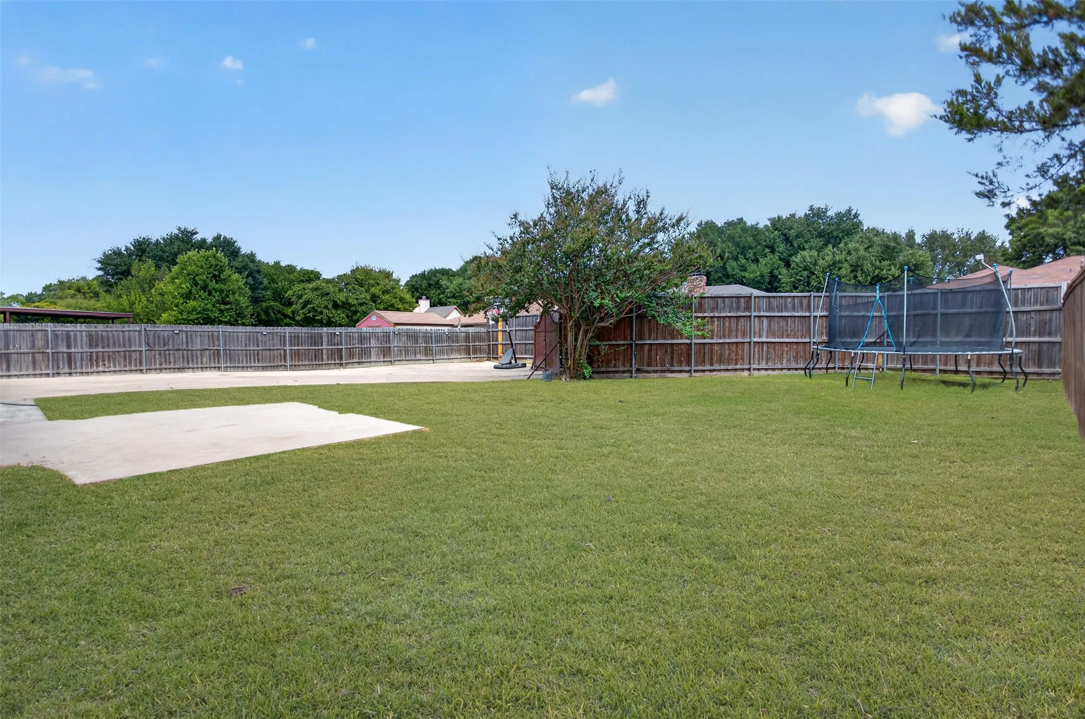 Single Family Residence For Sale in Dallas County , 917 Francis Street, Lancaster, Texas 75146, 3 Bedroom, 2 Bathroom, 2 Garage spaces, 1,769 Sqft, built in 1983, mls#21363406, Real Estate Agent in Lancaster, Homes For Sale in Dallas county, Homes For Sale in Lancaster, Realtor in Lancaster Texas, Real Estate Brokerage Independent Realty Texas, Luminita Cordes Realtor