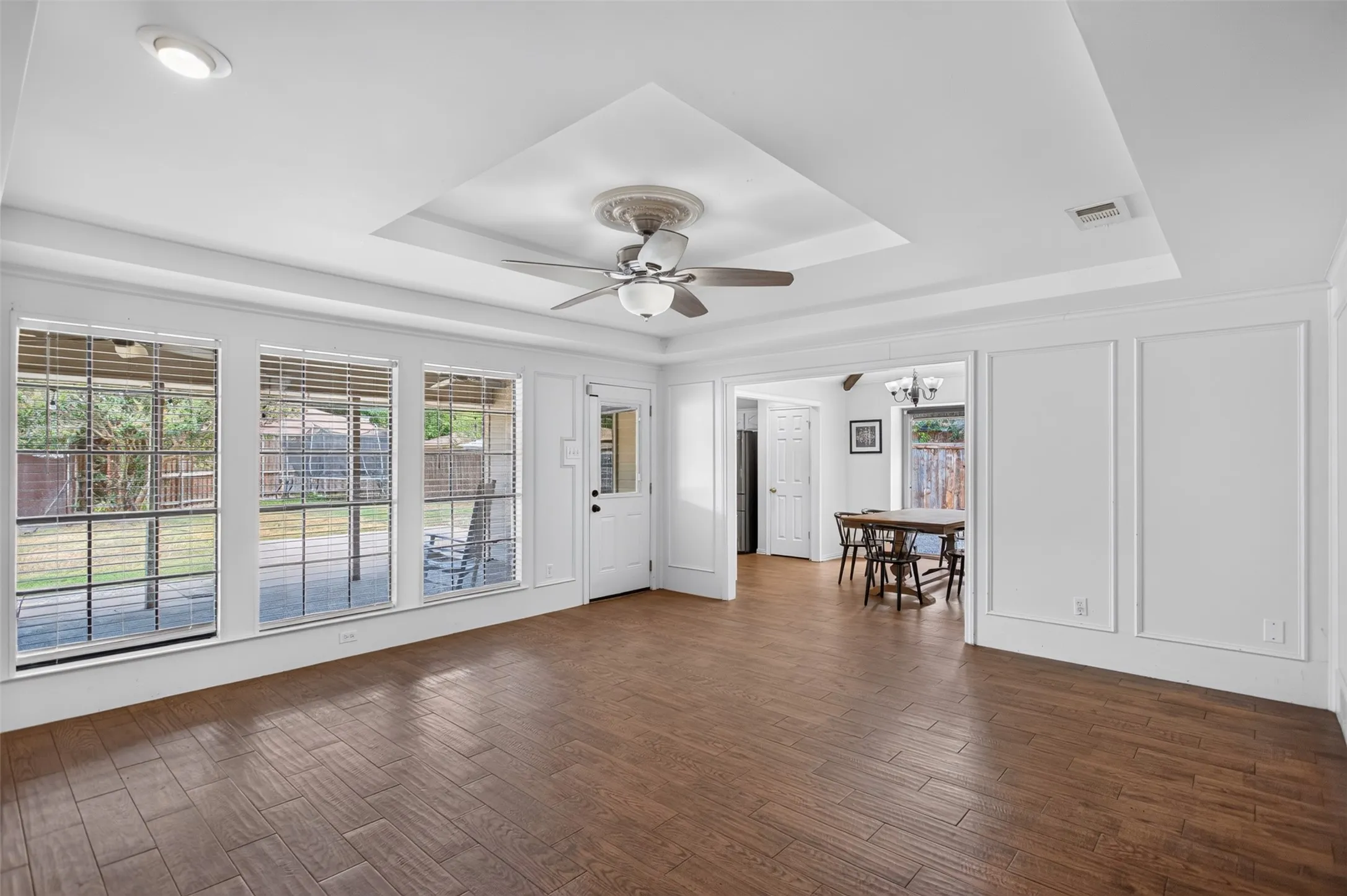 Single Family Residence For Sale in Dallas County , 917 Francis Street, Lancaster, Texas 75146, 3 Bedroom, 2 Bathroom, 2 Garage spaces, 1,769 Sqft, built in 1983, mls#21363406, Real Estate Agent in Lancaster, Homes For Sale in Dallas county, Homes For Sale in Lancaster, Realtor in Lancaster Texas, Real Estate Brokerage Independent Realty Texas, Luminita Cordes Realtor