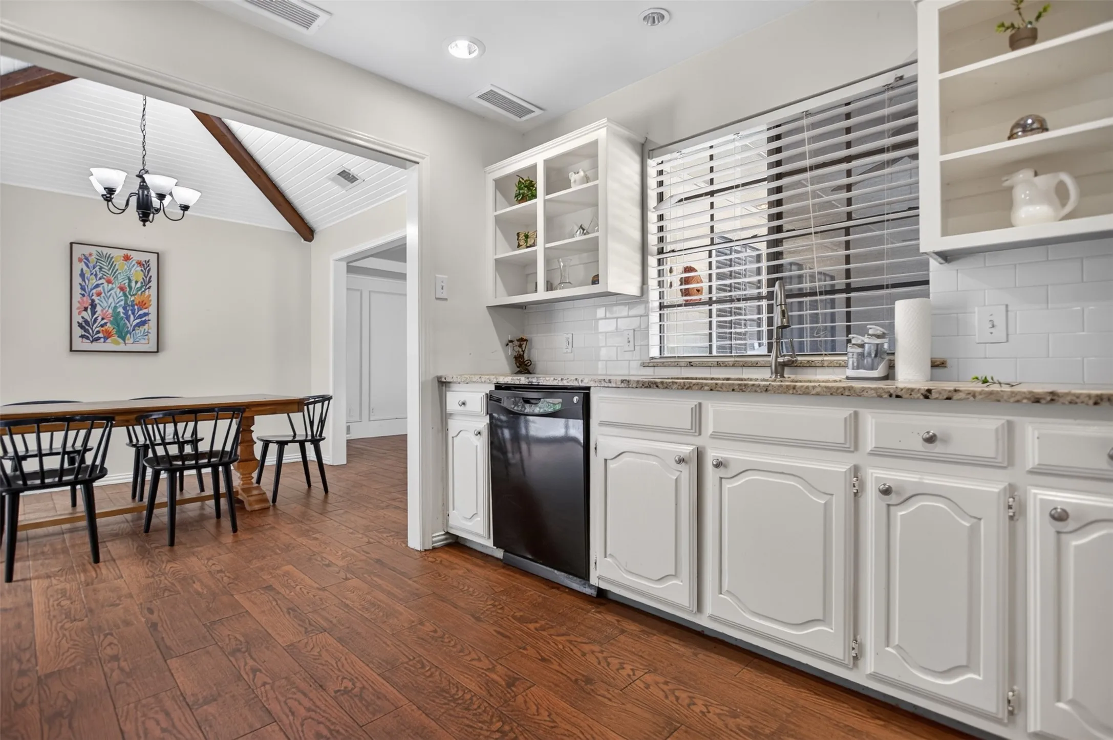 Single Family Residence For Sale in Dallas County , 917 Francis Street, Lancaster, Texas 75146, 3 Bedroom, 2 Bathroom, 2 Garage spaces, 1,769 Sqft, built in 1983, mls#21363406, Real Estate Agent in Lancaster, Homes For Sale in Dallas county, Homes For Sale in Lancaster, Realtor in Lancaster Texas, Real Estate Brokerage Independent Realty Texas, Luminita Cordes Realtor