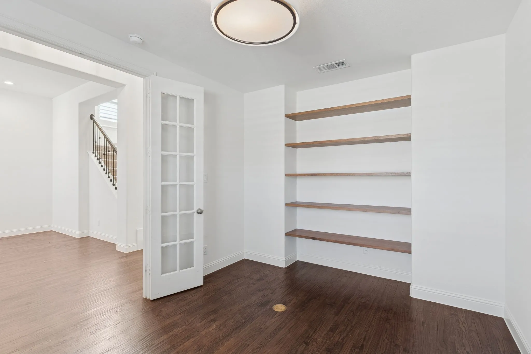 Single Family Residence For Rent in Denton County , 1433 5th Street, Argyle, Texas 76226, 5 Bedroom, 4 Bathroom, 3 Garage spaces, 3,728 Sqft, built in 2015, mls#21368787, Real Estate Agent in Argyle, Homes For Rent in Denton county, Homes For Rent in Argyle, Realtor in Argyle Texas, Real Estate Brokerage Independent Realty Texas, Luminita Cordes Realtor