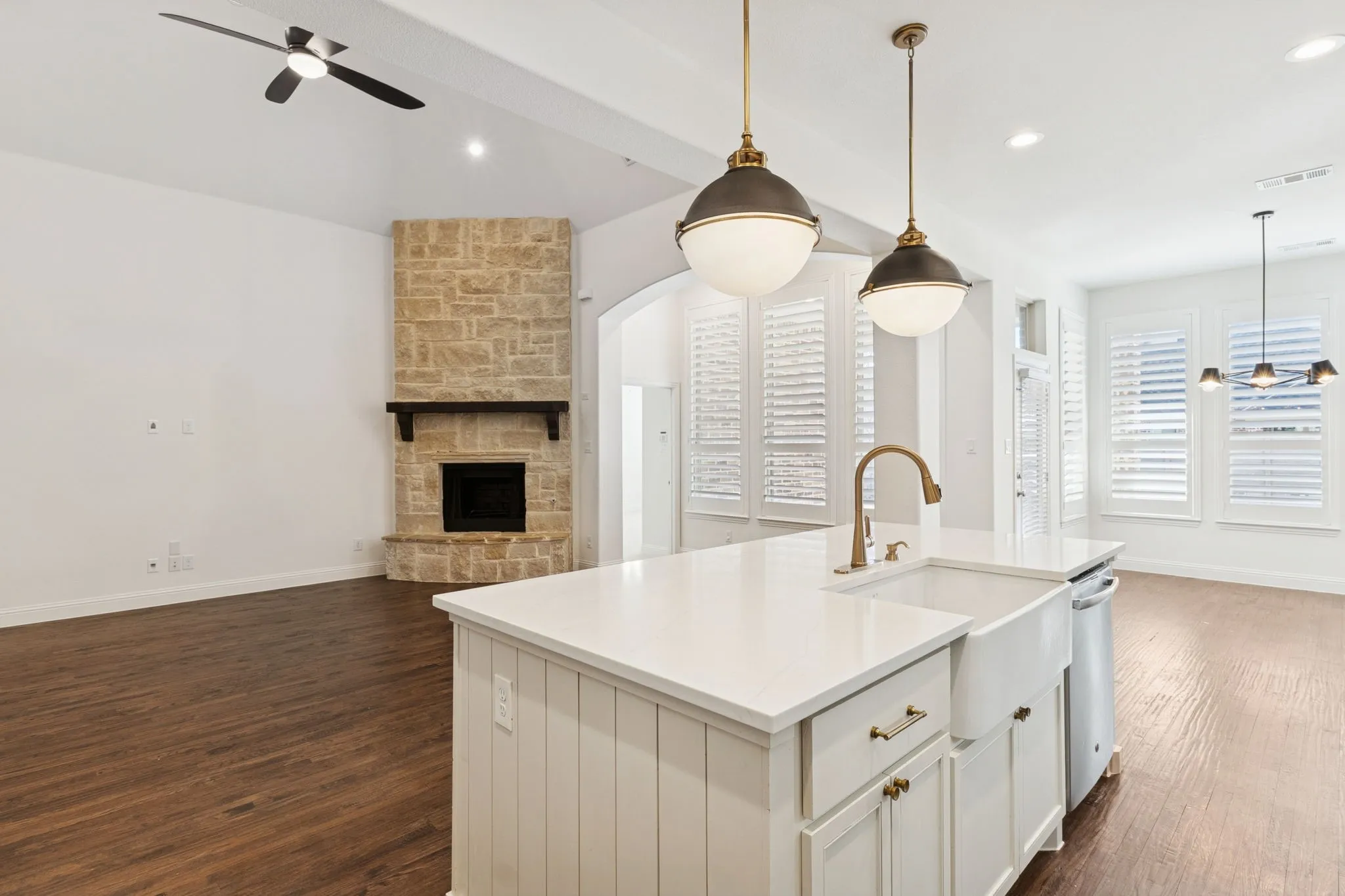 Single Family Residence For Rent in Denton County , 1433 5th Street, Argyle, Texas 76226, 5 Bedroom, 4 Bathroom, 3 Garage spaces, 3,728 Sqft, built in 2015, mls#21368787, Real Estate Agent in Argyle, Homes For Rent in Denton county, Homes For Rent in Argyle, Realtor in Argyle Texas, Real Estate Brokerage Independent Realty Texas, Luminita Cordes Realtor