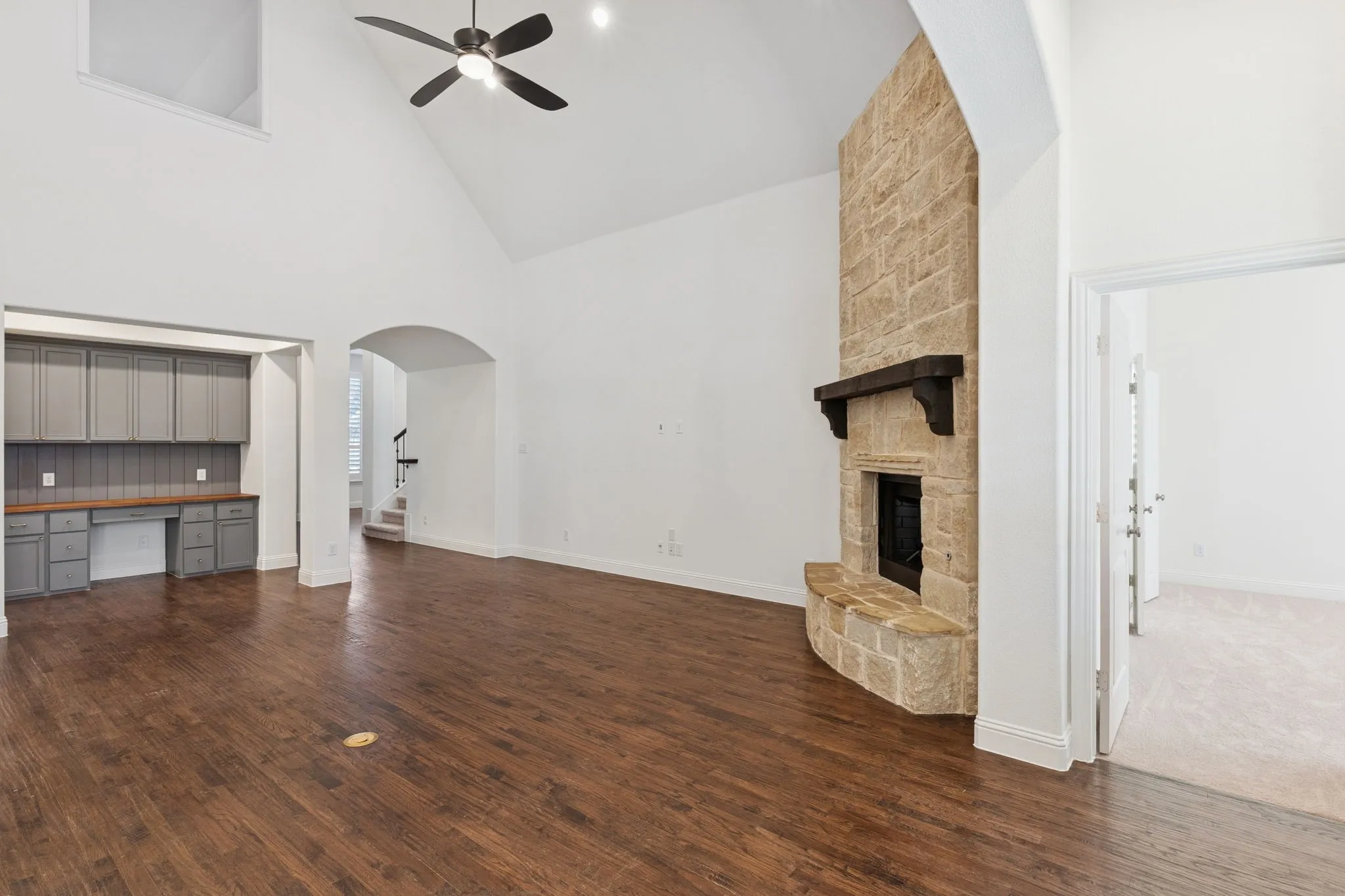 Single Family Residence For Rent in Denton County , 1433 5th Street, Argyle, Texas 76226, 5 Bedroom, 4 Bathroom, 3 Garage spaces, 3,728 Sqft, built in 2015, mls#21368787, Real Estate Agent in Argyle, Homes For Rent in Denton county, Homes For Rent in Argyle, Realtor in Argyle Texas, Real Estate Brokerage Independent Realty Texas, Luminita Cordes Realtor