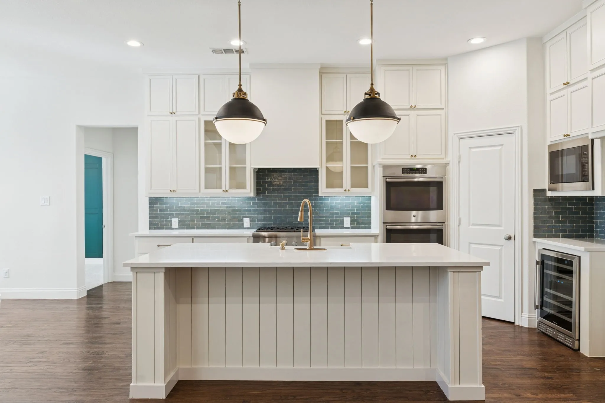 Single Family Residence For Rent in Denton County , 1433 5th Street, Argyle, Texas 76226, 5 Bedroom, 4 Bathroom, 3 Garage spaces, 3,728 Sqft, built in 2015, mls#21368787, Real Estate Agent in Argyle, Homes For Rent in Denton county, Homes For Rent in Argyle, Realtor in Argyle Texas, Real Estate Brokerage Independent Realty Texas, Luminita Cordes Realtor