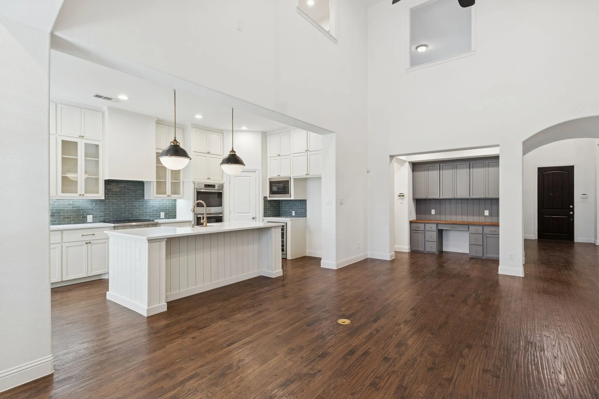 Single Family Residence For Rent in Denton County , 1433 5th Street, Argyle, Texas 76226, 5 Bedroom, 4 Bathroom, 3 Garage spaces, 3,728 Sqft, built in 2015, mls#21368787, Real Estate Agent in Argyle, Homes For Rent in Denton county, Homes For Rent in Argyle, Realtor in Argyle Texas, Real Estate Brokerage Independent Realty Texas, Luminita Cordes Realtor
