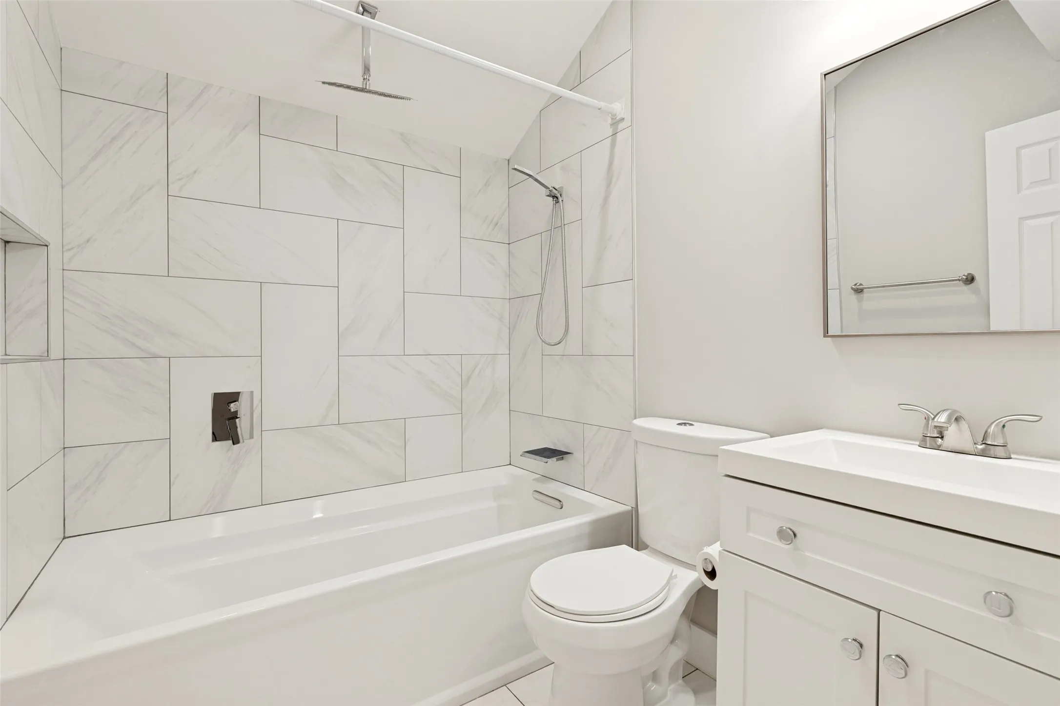 Single Family Residence For Sale in Dallas County , 2114 Wheaton Drive, Richardson, Texas 75081, 4 Bedroom, 3 Bathroom, 2 Garage spaces, 2,112 Sqft, built in 1973, mls#21369779, Real Estate Agent in Richardson, Homes For Sale in Dallas county, Homes For Sale in Richardson, Realtor in Richardson Texas, Real Estate Brokerage Independent Realty Texas, Luminita Cordes Realtor