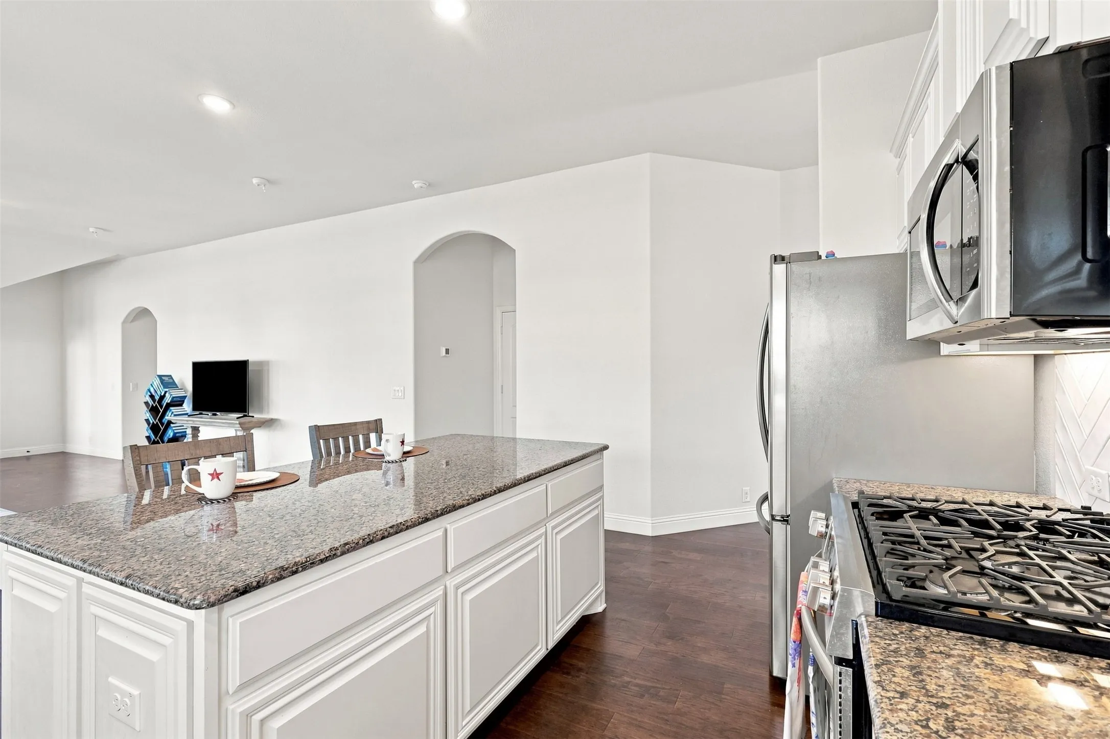 Single Family Residence For Sale in Denton County , 303 Pineview Lane, Ponder, Texas 76259, 4 Bedroom, 3 Bathroom, 2 Garage spaces, 2,456 Sqft, built in 2022, mls#21369243, Real Estate Agent in Ponder, Homes For Sale in Denton county, Homes For Sale in Ponder, Realtor in Ponder Texas, Real Estate Brokerage Independent Realty Texas, Luminita Cordes Realtor