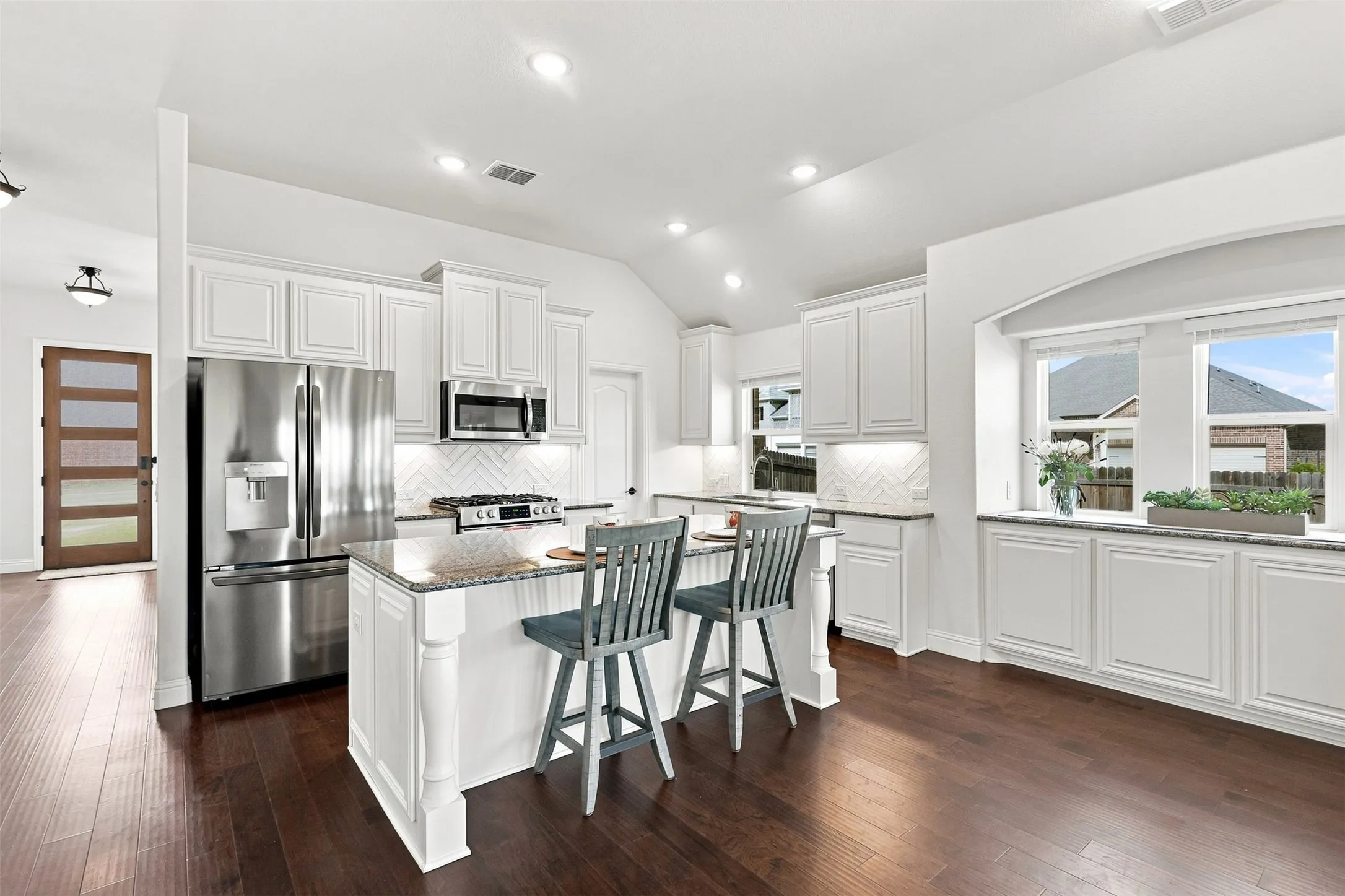 Single Family Residence For Sale in Denton County , 303 Pineview Lane, Ponder, Texas 76259, 4 Bedroom, 3 Bathroom, 2 Garage spaces, 2,456 Sqft, built in 2022, mls#21369243, Real Estate Agent in Ponder, Homes For Sale in Denton county, Homes For Sale in Ponder, Realtor in Ponder Texas, Real Estate Brokerage Independent Realty Texas, Luminita Cordes Realtor