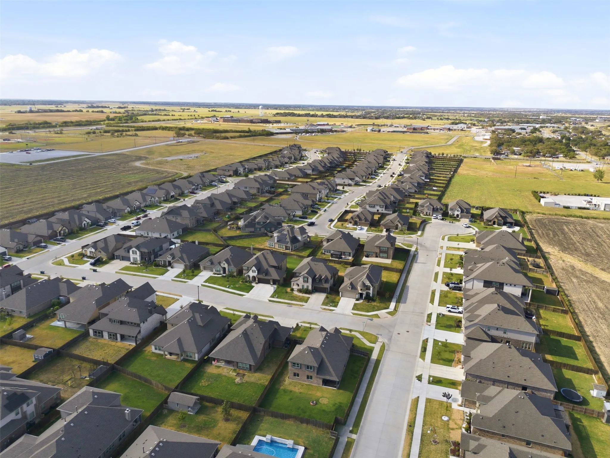 Single Family Residence For Sale in Denton County , 303 Pineview Lane, Ponder, Texas 76259, 4 Bedroom, 3 Bathroom, 2 Garage spaces, 2,456 Sqft, built in 2022, mls#21369243, Real Estate Agent in Ponder, Homes For Sale in Denton county, Homes For Sale in Ponder, Realtor in Ponder Texas, Real Estate Brokerage Independent Realty Texas, Luminita Cordes Realtor