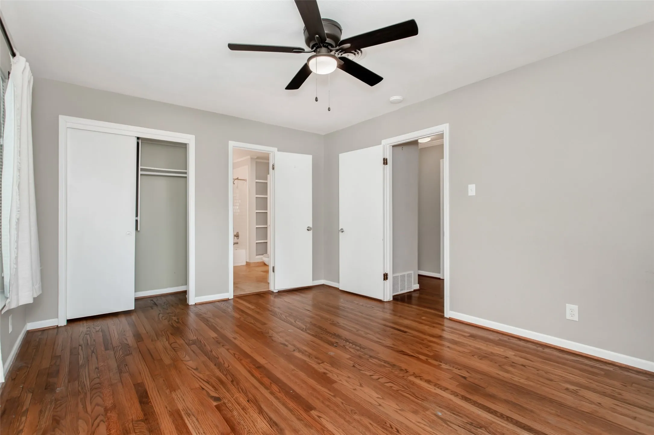 Single Family Residence For Sale in Dallas County , 2510 Pinebluff Drive, Dallas, Texas 75228, 3 Bedroom, 2 Bathroom, 2 Garage spaces, 2,037 Sqft, built in 1961, mls#21369495, Real Estate Agent in Dallas, Homes For Sale in Dallas county, Homes For Sale in Dallas, Realtor in Dallas Texas, Real Estate Brokerage Independent Realty Texas, Luminita Cordes Realtor