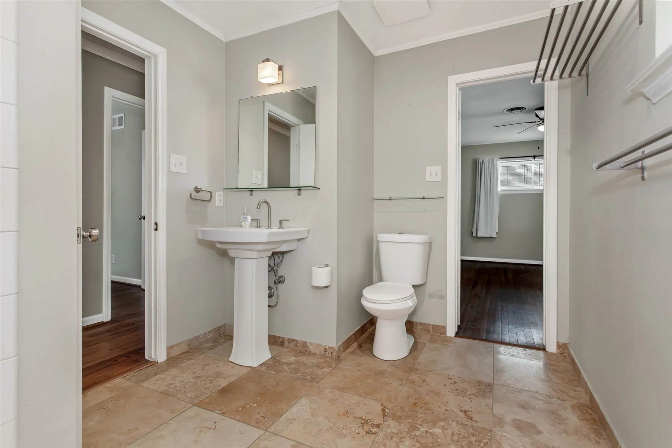 Single Family Residence For Sale in Dallas County , 2510 Pinebluff Drive, Dallas, Texas 75228, 3 Bedroom, 2 Bathroom, 2 Garage spaces, 2,037 Sqft, built in 1961, mls#21369495, Real Estate Agent in Dallas, Homes For Sale in Dallas county, Homes For Sale in Dallas, Realtor in Dallas Texas, Real Estate Brokerage Independent Realty Texas, Luminita Cordes Realtor