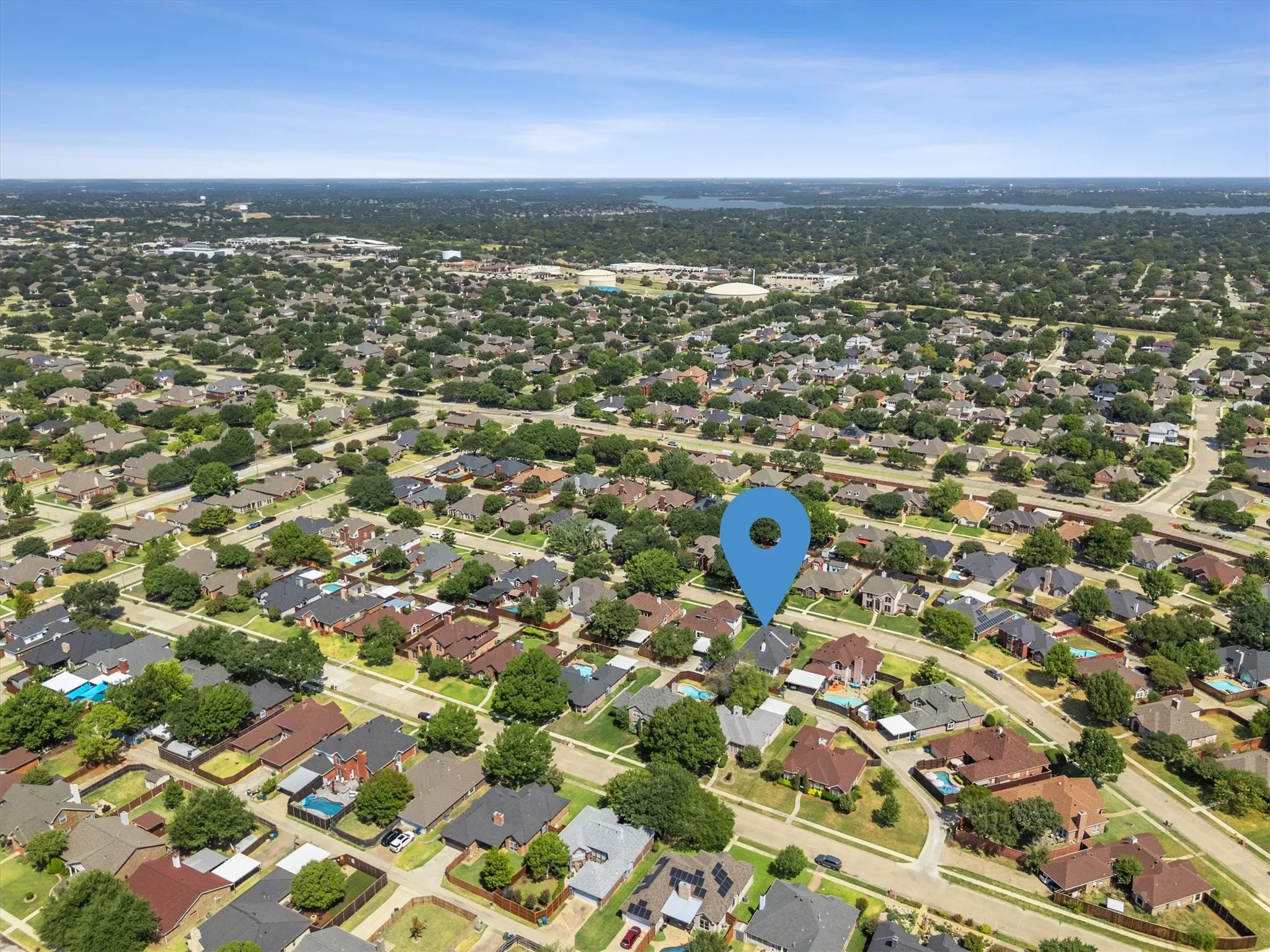 Single Family Residence For Sale in Denton County , 1622 Glenmore Drive, Lewisville, Texas 75077, 3 Bedroom, 2 Bathroom, 2 Garage spaces, 1,714 Sqft, built in 1991, mls#21363855, Real Estate Agent in Lewisville, Homes For Sale in Denton county, Homes For Sale in Lewisville, Realtor in Lewisville Texas, Real Estate Brokerage Independent Realty Texas, Luminita Cordes Realtor