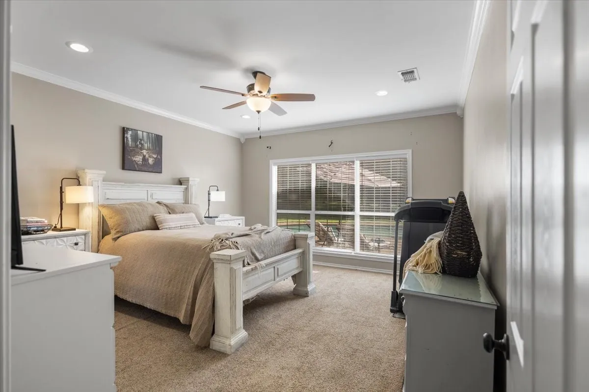Single Family Residence For Sale in Smith County , 22205 N US HIGHWAY 69, Mineola, Texas 75773, 4 Bedroom, 3 Bathroom, 2 Garage spaces, 2,227 Sqft, built in 2001, mls#21329236, Real Estate Agent in Mineola, Homes For Sale in Smith county, Homes For Sale in Mineola, Realtor in Mineola Texas, Real Estate Brokerage Independent Realty Texas, Luminita Cordes Realtor