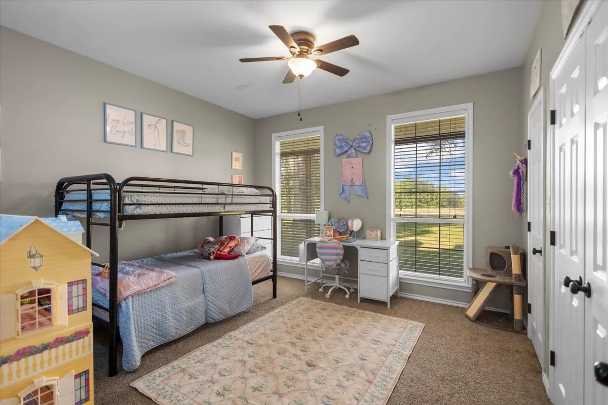 Single Family Residence For Sale in Smith County , 22205 N US HIGHWAY 69, Mineola, Texas 75773, 4 Bedroom, 3 Bathroom, 2 Garage spaces, 2,227 Sqft, built in 2001, mls#21329236, Real Estate Agent in Mineola, Homes For Sale in Smith county, Homes For Sale in Mineola, Realtor in Mineola Texas, Real Estate Brokerage Independent Realty Texas, Luminita Cordes Realtor