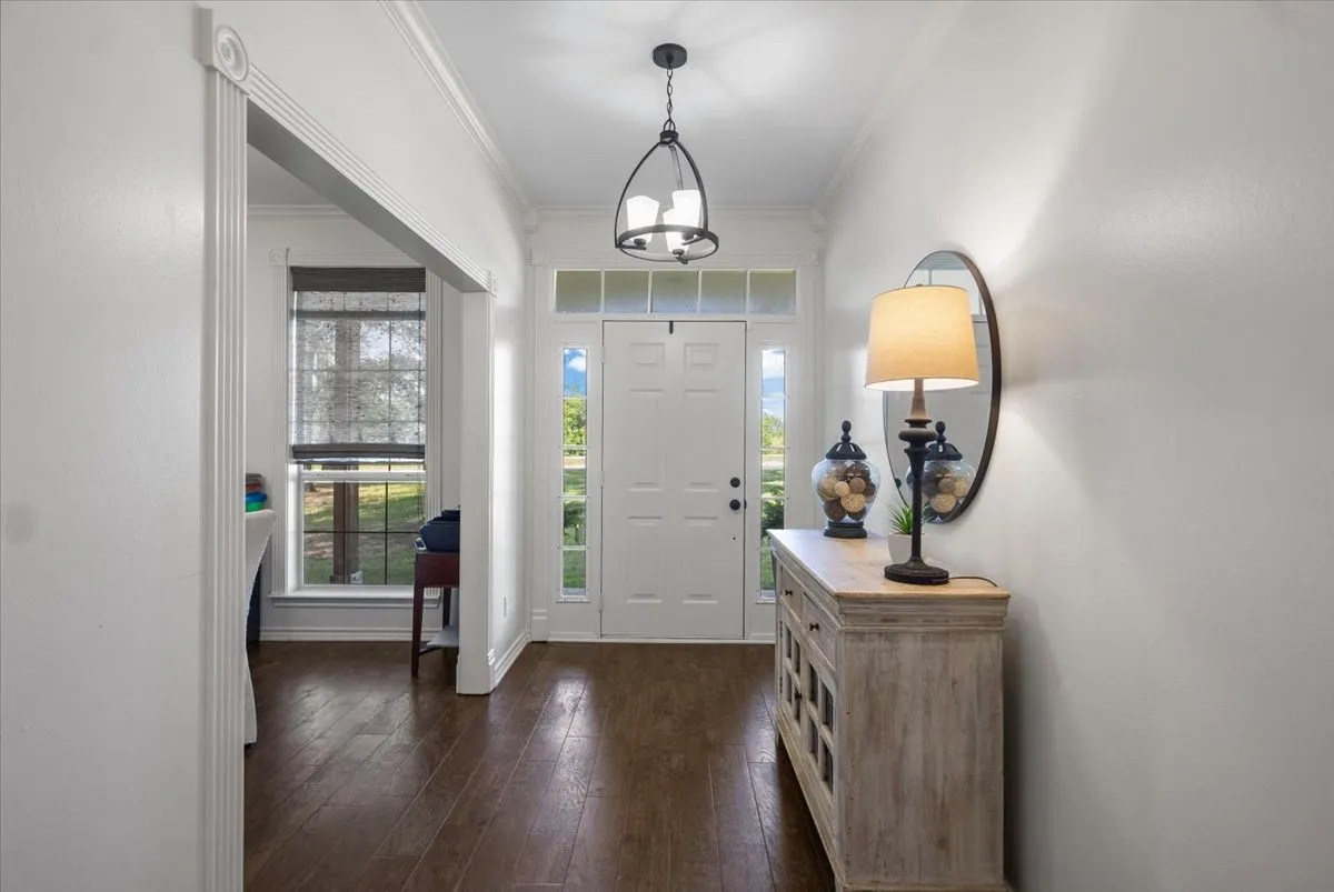Single Family Residence For Sale in Smith County , 22205 N US HIGHWAY 69, Mineola, Texas 75773, 4 Bedroom, 3 Bathroom, 2 Garage spaces, 2,227 Sqft, built in 2001, mls#21329236, Real Estate Agent in Mineola, Homes For Sale in Smith county, Homes For Sale in Mineola, Realtor in Mineola Texas, Real Estate Brokerage Independent Realty Texas, Luminita Cordes Realtor
