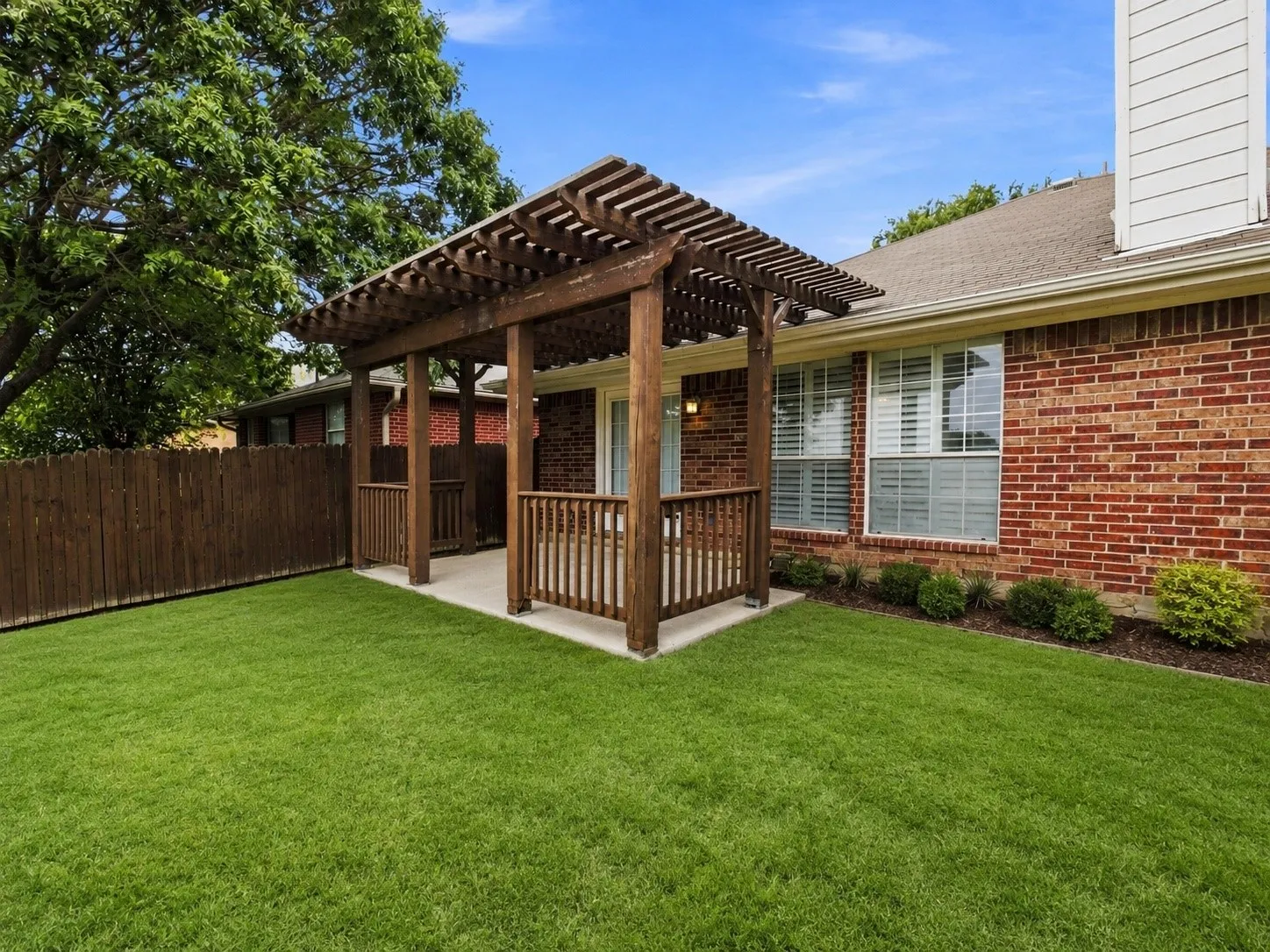 Single Family Residence For Sale in Tarrant County , 4812 Stetson Drive S, Fort Worth, Texas 76244, 3 Bedroom, 2 Bathroom, 2 Garage spaces, 1,532 Sqft, built in 2001, mls#21363089, Real Estate Agent in Fort Worth, Homes For Sale in Tarrant county, Homes For Sale in Fort Worth, Realtor in Fort Worth Texas, Real Estate Brokerage Independent Realty Texas, Luminita Cordes Realtor
