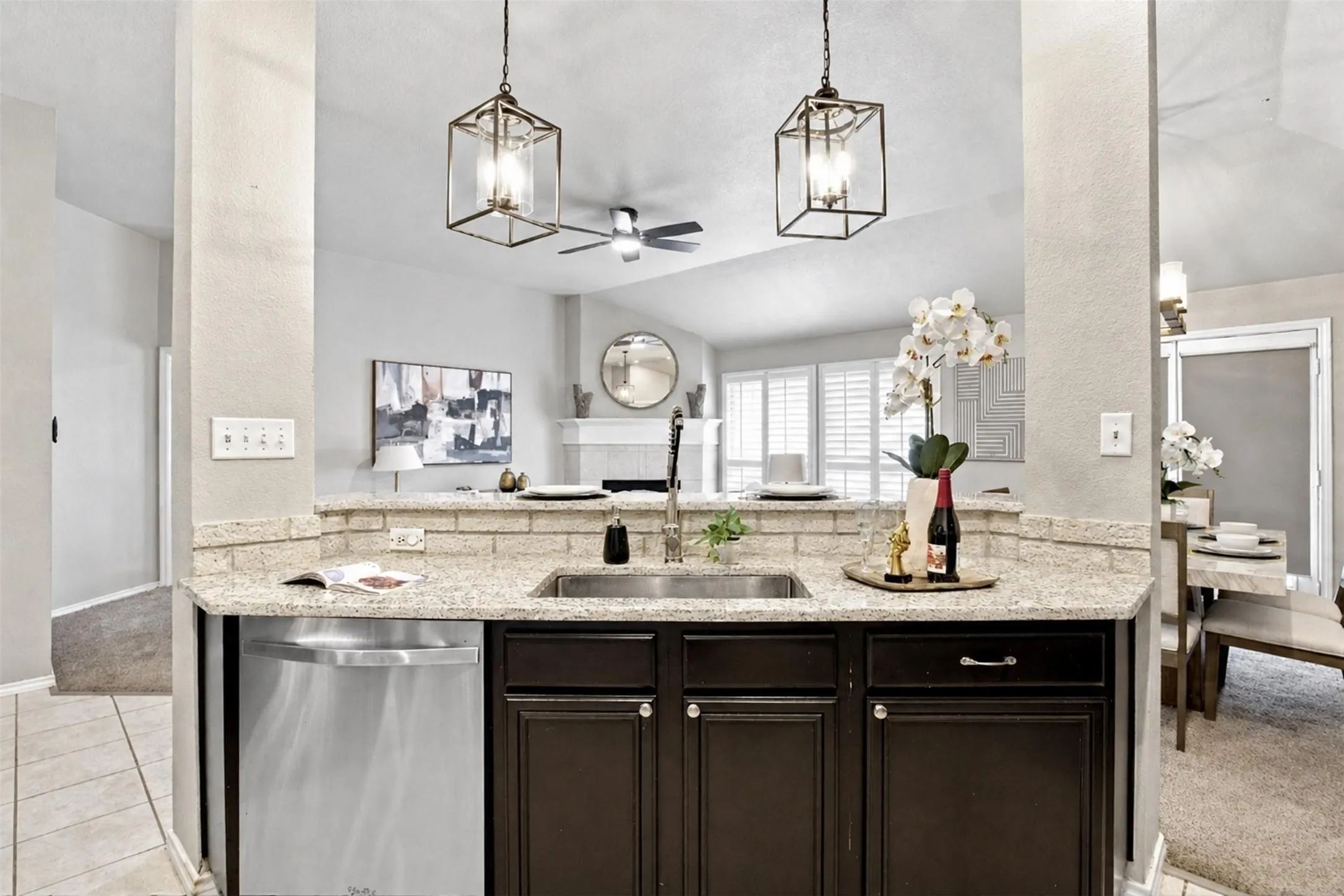 Single Family Residence For Sale in Tarrant County , 4812 Stetson Drive S, Fort Worth, Texas 76244, 3 Bedroom, 2 Bathroom, 2 Garage spaces, 1,532 Sqft, built in 2001, mls#21363089, Real Estate Agent in Fort Worth, Homes For Sale in Tarrant county, Homes For Sale in Fort Worth, Realtor in Fort Worth Texas, Real Estate Brokerage Independent Realty Texas, Luminita Cordes Realtor