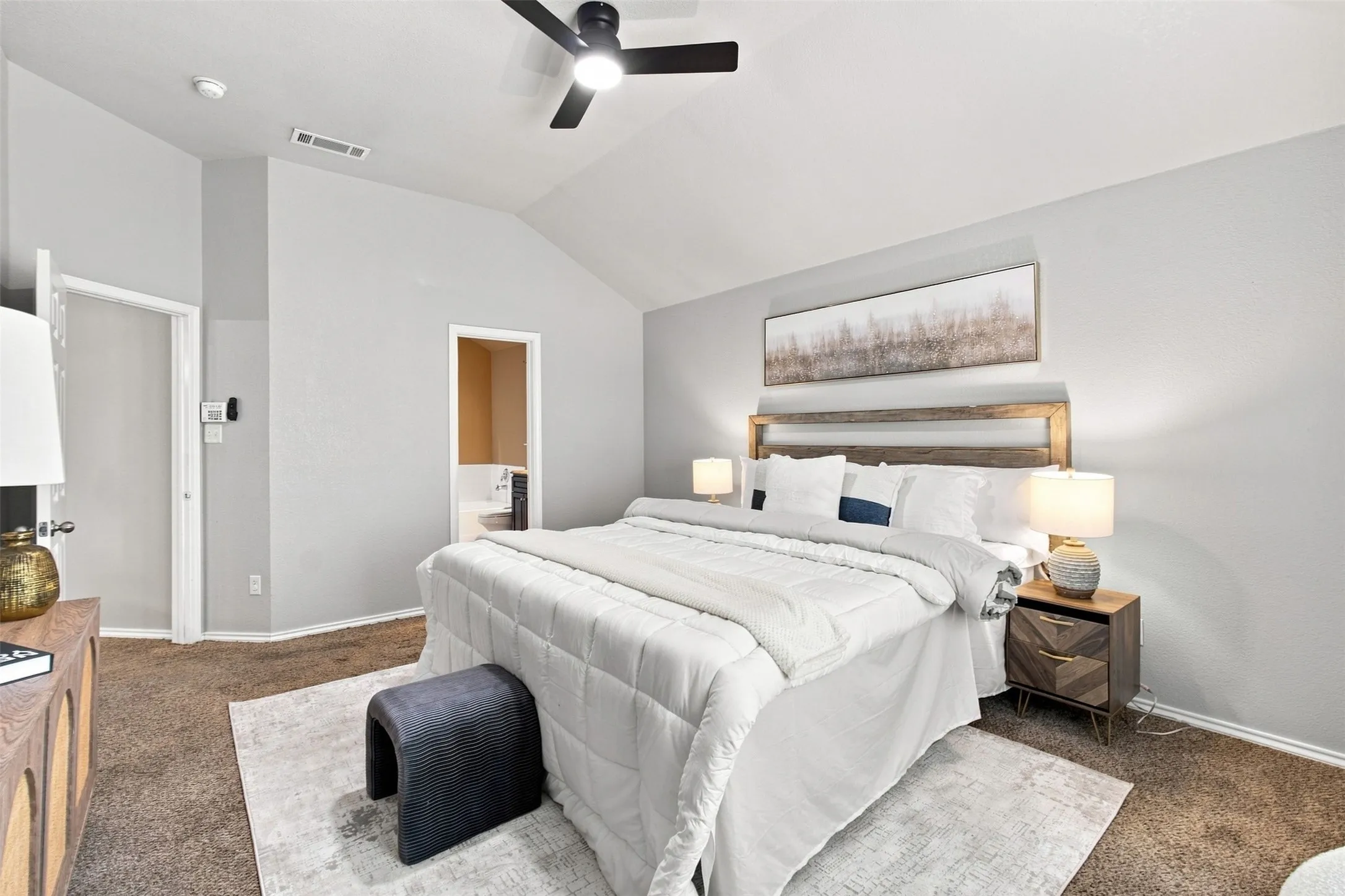 Single Family Residence For Sale in Tarrant County , 4812 Stetson Drive S, Fort Worth, Texas 76244, 3 Bedroom, 2 Bathroom, 2 Garage spaces, 1,532 Sqft, built in 2001, mls#21363089, Real Estate Agent in Fort Worth, Homes For Sale in Tarrant county, Homes For Sale in Fort Worth, Realtor in Fort Worth Texas, Real Estate Brokerage Independent Realty Texas, Luminita Cordes Realtor