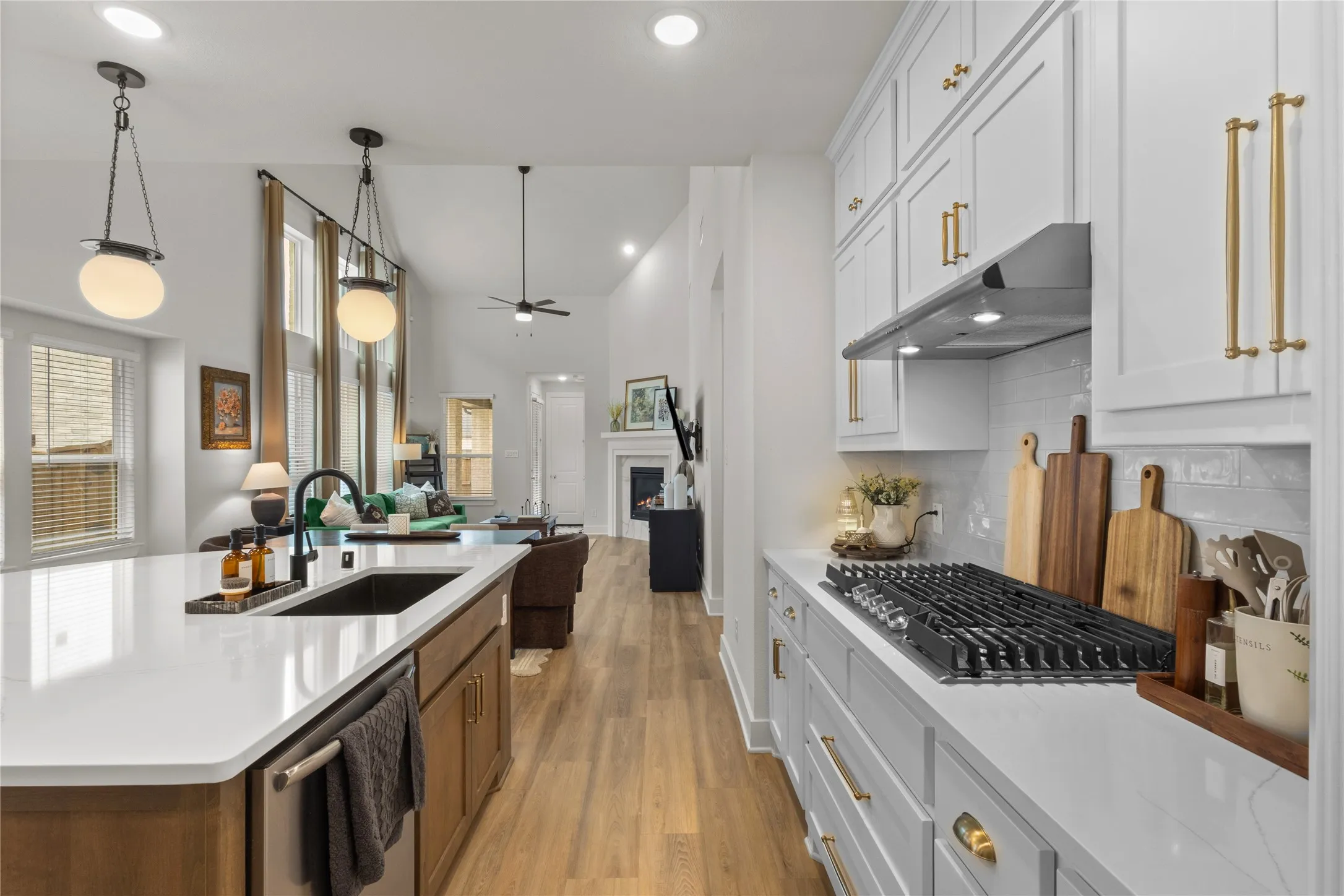 Single Family Residence For Rent in Collin County , 2609 Holland Court, Celina, Texas 75009, 4 Bedroom, 3 Bathroom, 2 Garage spaces, 2,297 Sqft, built in 2023, mls#21369815, Real Estate Agent in Celina, Homes For Rent in Collin county, Homes For Rent in Celina, Realtor in Celina Texas, Real Estate Brokerage Independent Realty Texas, Luminita Cordes Realtor
