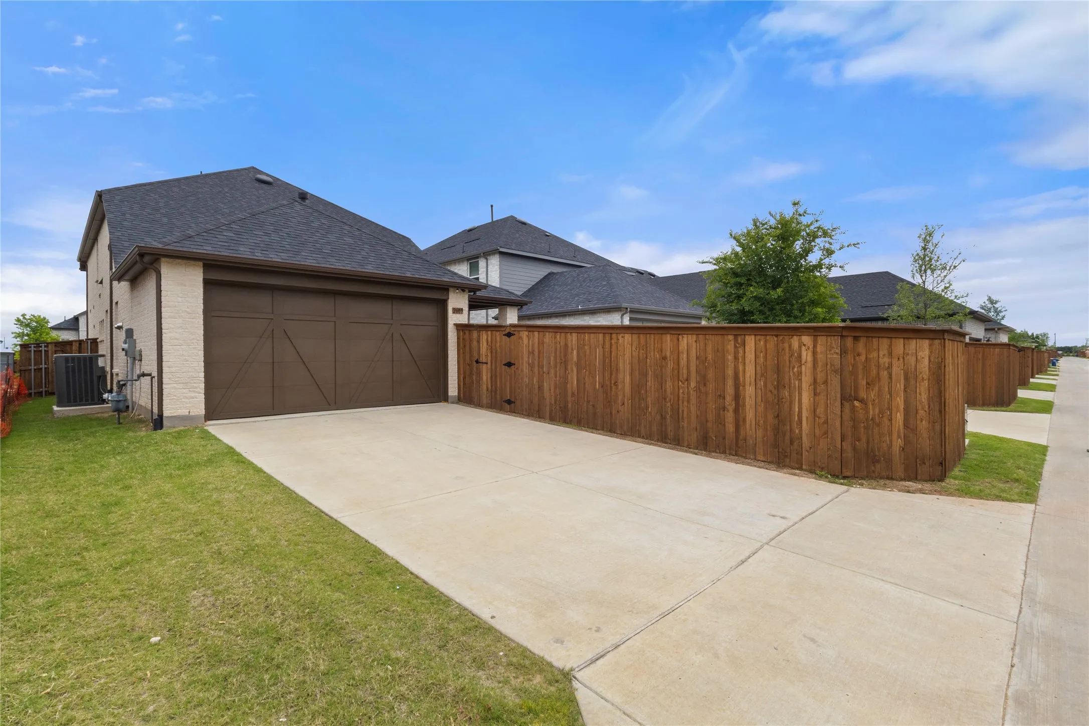 Single Family Residence For Rent in Collin County , 2609 Holland Court, Celina, Texas 75009, 4 Bedroom, 3 Bathroom, 2 Garage spaces, 2,297 Sqft, built in 2023, mls#21369815, Real Estate Agent in Celina, Homes For Rent in Collin county, Homes For Rent in Celina, Realtor in Celina Texas, Real Estate Brokerage Independent Realty Texas, Luminita Cordes Realtor
