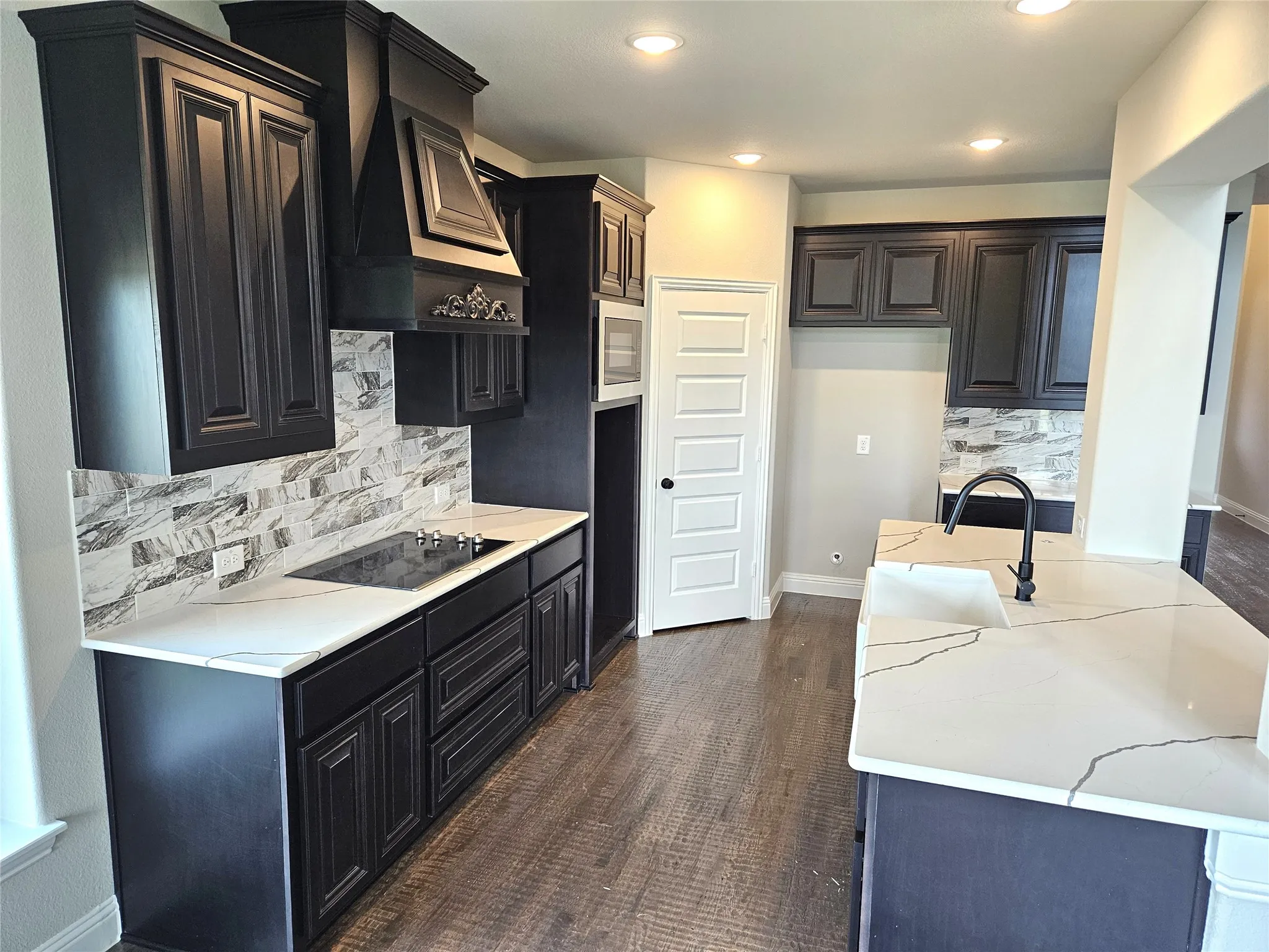 Single Family Residence For Sale in Grayson County , 2705 Silo Lane, Van Alstyne, Texas 75495, 4 Bedroom, 4 Bathroom, 6 Garage spaces, 2,716 Sqft, built in 2026, mls#21369822, Real Estate Agent in Van Alstyne, Homes For Sale in Grayson county, Homes For Sale in Van Alstyne, Realtor in Van Alstyne Texas, Real Estate Brokerage Independent Realty Texas, Luminita Cordes Realtor