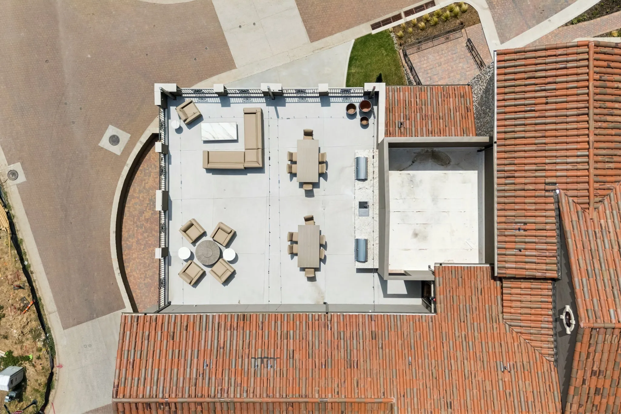Roof top Patio for building residents