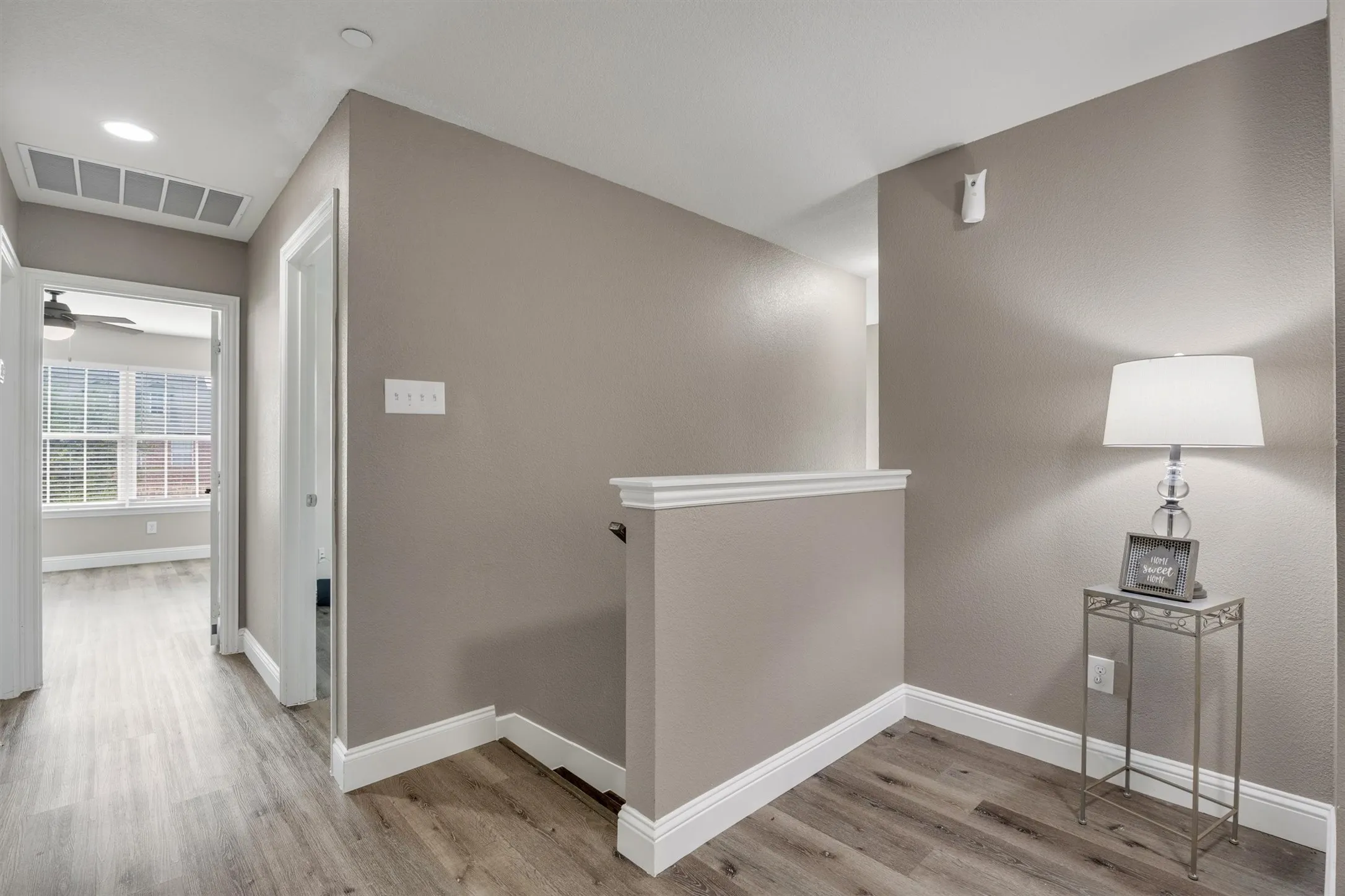 Townhouse For Sale in Denton County , 399 Teague Drive, Lewisville, Texas 75067, 3 Bedroom, 3 Bathroom, 2 Garage spaces, 1,967 Sqft, built in 2012, mls#21362479, Real Estate Agent in Lewisville, Homes For Sale in Denton county, Homes For Sale in Lewisville, Realtor in Lewisville Texas, Real Estate Brokerage Independent Realty Texas, Luminita Cordes Realtor