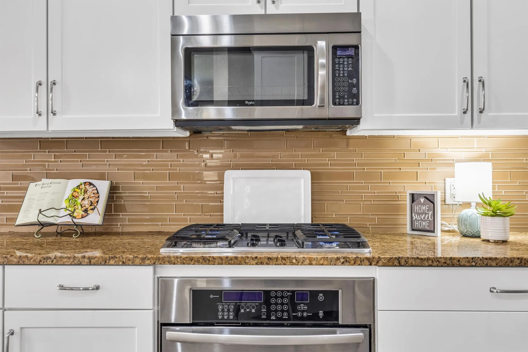 Townhouse For Sale in Denton County , 399 Teague Drive, Lewisville, Texas 75067, 3 Bedroom, 3 Bathroom, 2 Garage spaces, 1,967 Sqft, built in 2012, mls#21362479, Real Estate Agent in Lewisville, Homes For Sale in Denton county, Homes For Sale in Lewisville, Realtor in Lewisville Texas, Real Estate Brokerage Independent Realty Texas, Luminita Cordes Realtor