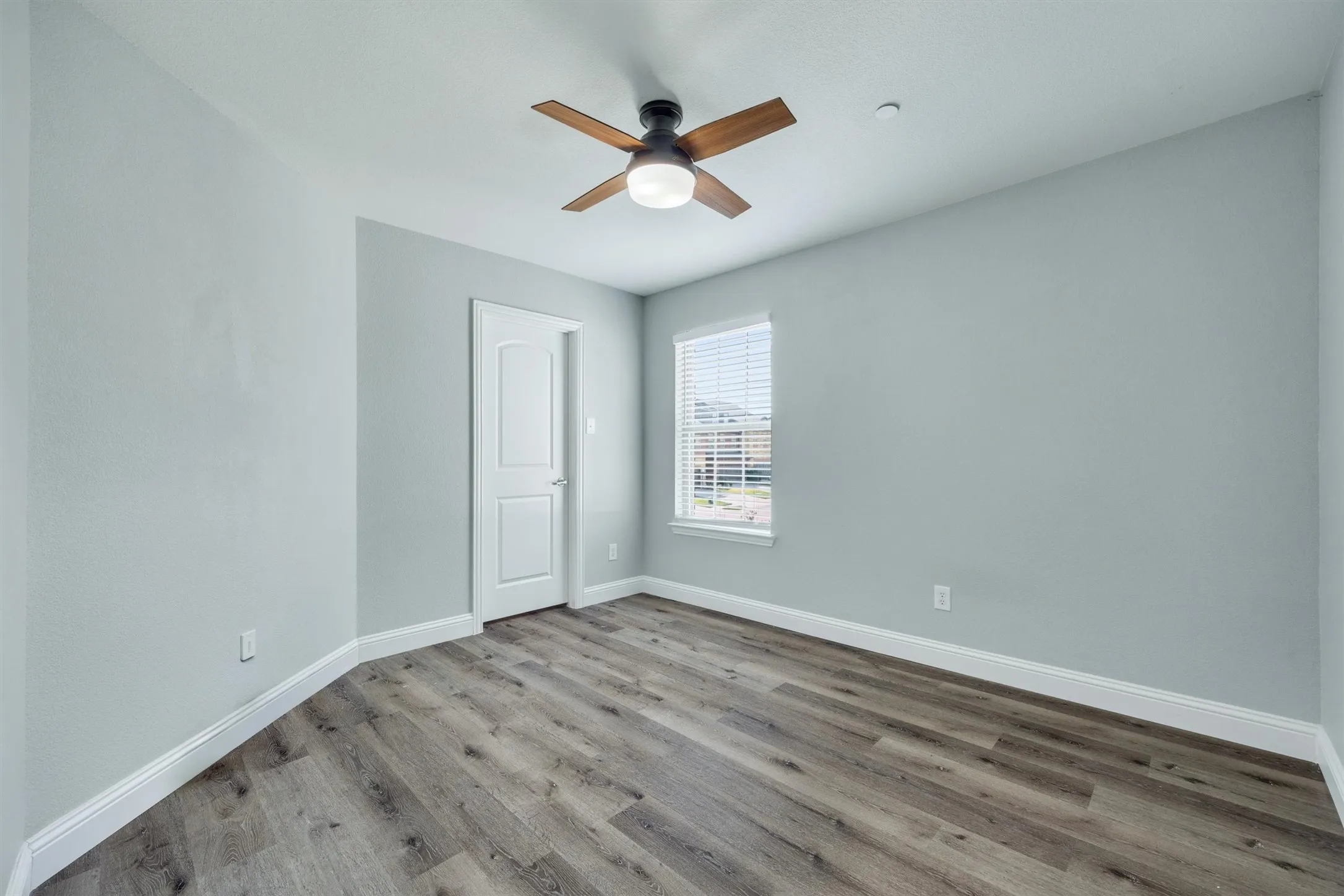 Townhouse For Sale in Denton County , 399 Teague Drive, Lewisville, Texas 75067, 3 Bedroom, 3 Bathroom, 2 Garage spaces, 1,967 Sqft, built in 2012, mls#21362479, Real Estate Agent in Lewisville, Homes For Sale in Denton county, Homes For Sale in Lewisville, Realtor in Lewisville Texas, Real Estate Brokerage Independent Realty Texas, Luminita Cordes Realtor
