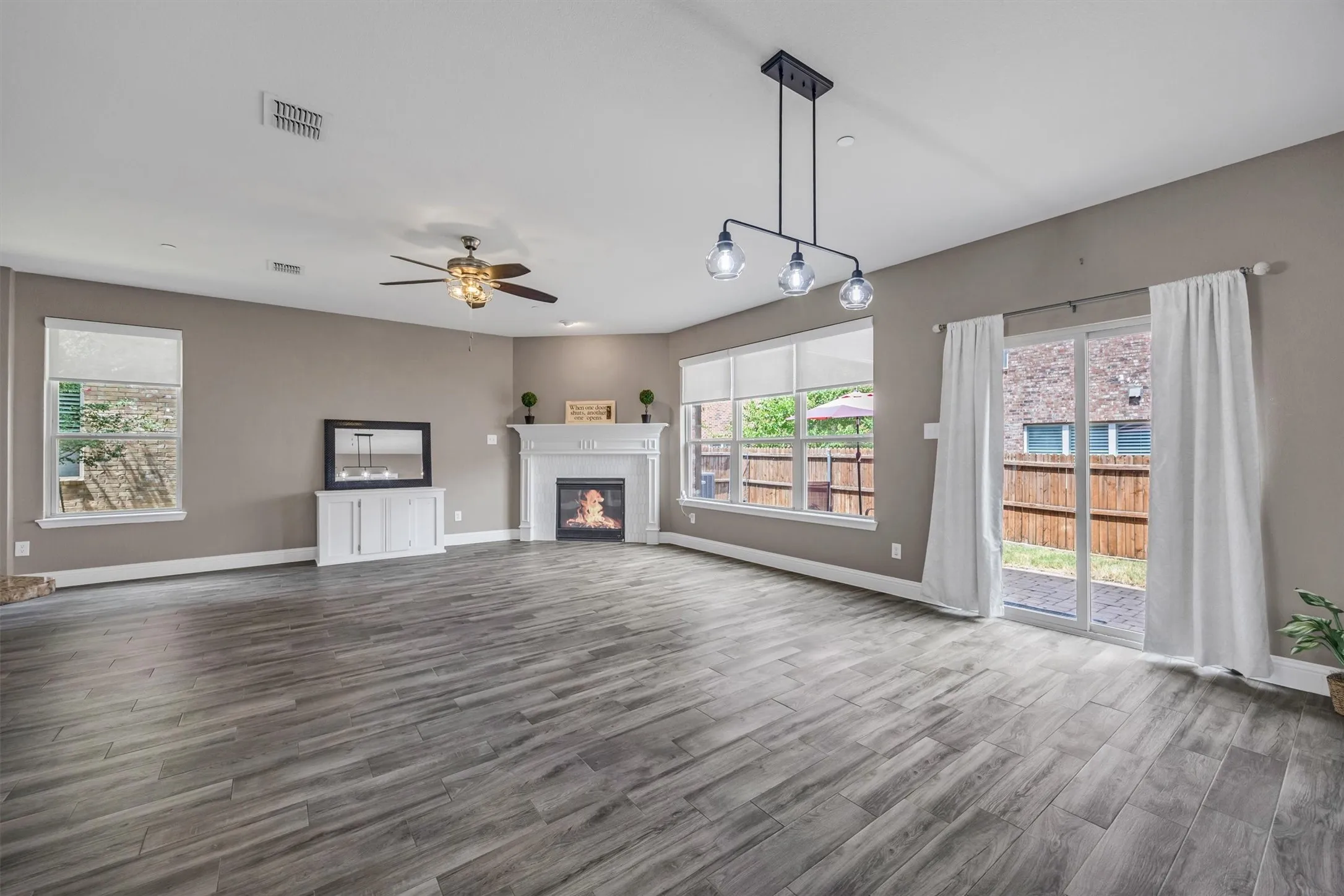 Townhouse For Sale in Denton County , 399 Teague Drive, Lewisville, Texas 75067, 3 Bedroom, 3 Bathroom, 2 Garage spaces, 1,967 Sqft, built in 2012, mls#21362479, Real Estate Agent in Lewisville, Homes For Sale in Denton county, Homes For Sale in Lewisville, Realtor in Lewisville Texas, Real Estate Brokerage Independent Realty Texas, Luminita Cordes Realtor