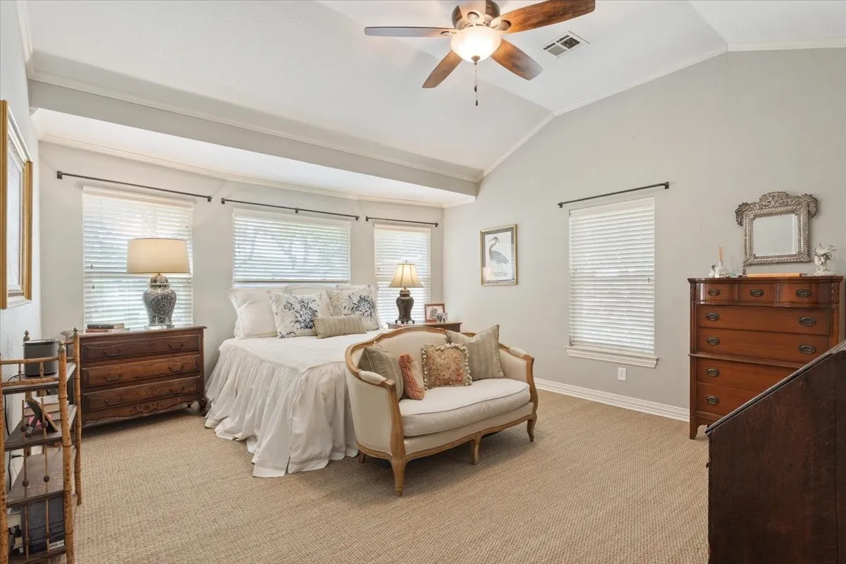 Single Family Residence For Sale in Mc Lennan County , 172 Brazos Point Drive, Waco, Texas 76705, 4 Bedroom, 3 Bathroom, 2 Garage spaces, 2,772 Sqft, built in 1984, mls#21366467, Real Estate Agent in Waco, Homes For Sale in Mc Lennan county, Homes For Sale in Waco, Realtor in Waco Texas, Real Estate Brokerage Independent Realty Texas, Luminita Cordes Realtor