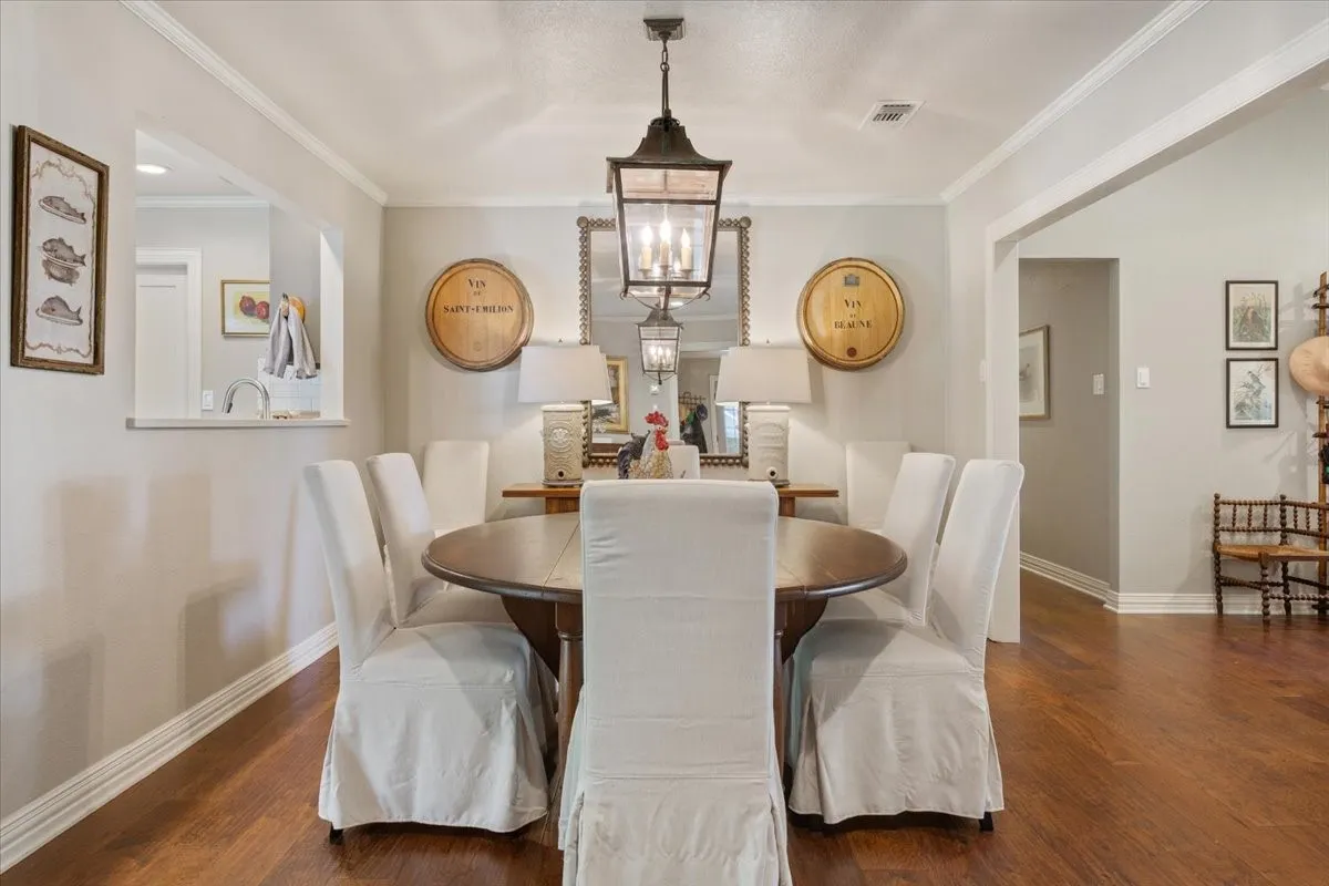 Single Family Residence For Sale in Mc Lennan County , 172 Brazos Point Drive, Waco, Texas 76705, 4 Bedroom, 3 Bathroom, 2 Garage spaces, 2,772 Sqft, built in 1984, mls#21366467, Real Estate Agent in Waco, Homes For Sale in Mc Lennan county, Homes For Sale in Waco, Realtor in Waco Texas, Real Estate Brokerage Independent Realty Texas, Luminita Cordes Realtor
