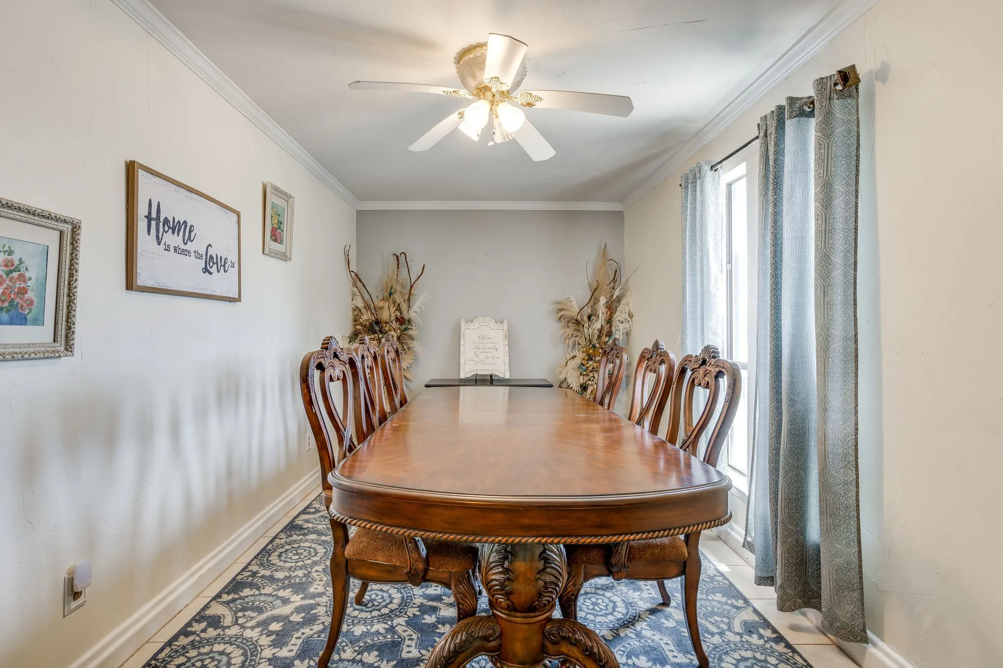Single Family Residence For Sale in Johnson County , 435 SE Gardens Boulevard, Burleson, Texas 76028, 3 Bedroom, 2 Bathroom, 2 Garage spaces, 1,660 Sqft, built in 1977, mls#21369656, Real Estate Agent in Burleson, Homes For Sale in Johnson county, Homes For Sale in Burleson, Realtor in Burleson Texas, Real Estate Brokerage Independent Realty Texas, Luminita Cordes Realtor