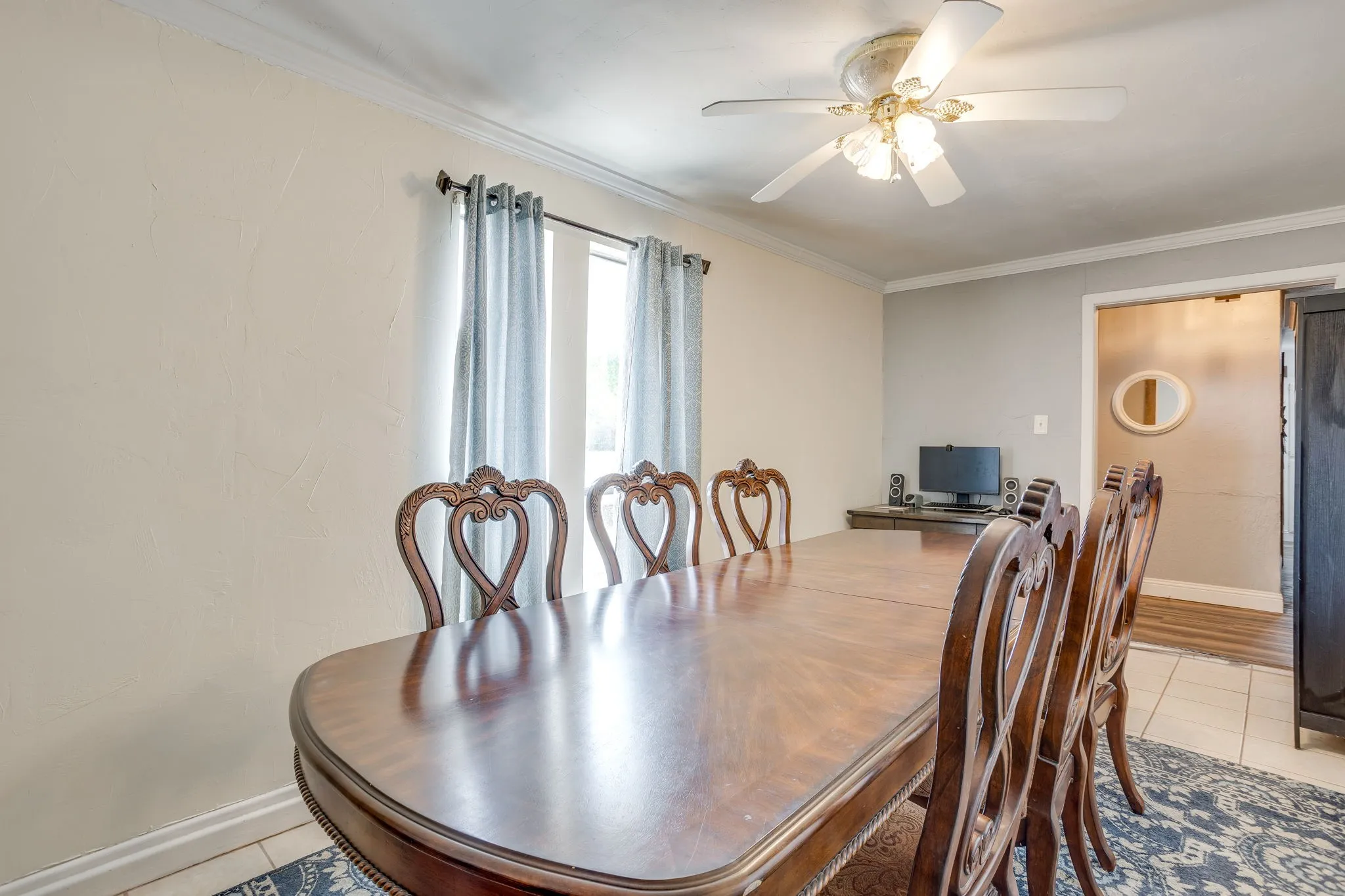 Single Family Residence For Sale in Johnson County , 435 SE Gardens Boulevard, Burleson, Texas 76028, 3 Bedroom, 2 Bathroom, 2 Garage spaces, 1,660 Sqft, built in 1977, mls#21369656, Real Estate Agent in Burleson, Homes For Sale in Johnson county, Homes For Sale in Burleson, Realtor in Burleson Texas, Real Estate Brokerage Independent Realty Texas, Luminita Cordes Realtor