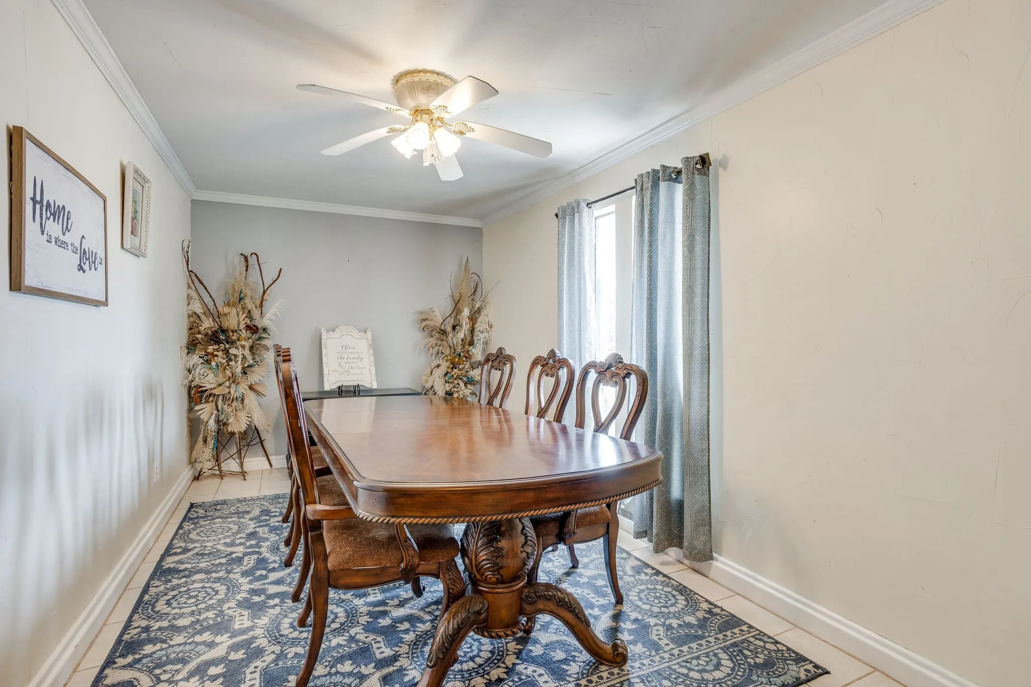 Single Family Residence For Sale in Johnson County , 435 SE Gardens Boulevard, Burleson, Texas 76028, 3 Bedroom, 2 Bathroom, 2 Garage spaces, 1,660 Sqft, built in 1977, mls#21369656, Real Estate Agent in Burleson, Homes For Sale in Johnson county, Homes For Sale in Burleson, Realtor in Burleson Texas, Real Estate Brokerage Independent Realty Texas, Luminita Cordes Realtor