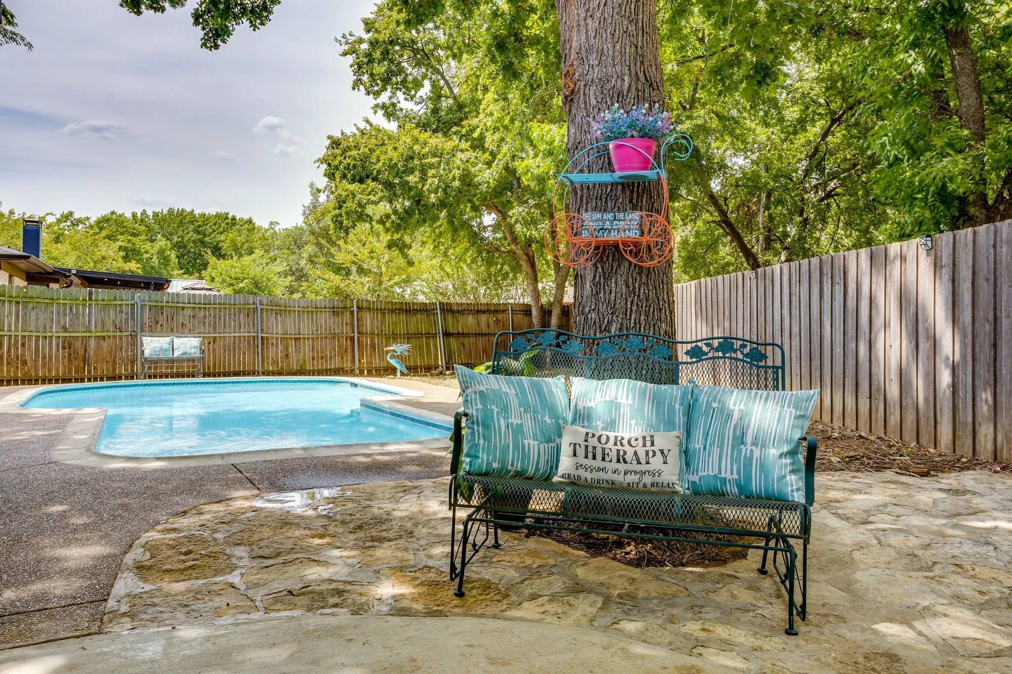 Single Family Residence For Sale in Johnson County , 435 SE Gardens Boulevard, Burleson, Texas 76028, 3 Bedroom, 2 Bathroom, 2 Garage spaces, 1,660 Sqft, built in 1977, mls#21369656, Real Estate Agent in Burleson, Homes For Sale in Johnson county, Homes For Sale in Burleson, Realtor in Burleson Texas, Real Estate Brokerage Independent Realty Texas, Luminita Cordes Realtor