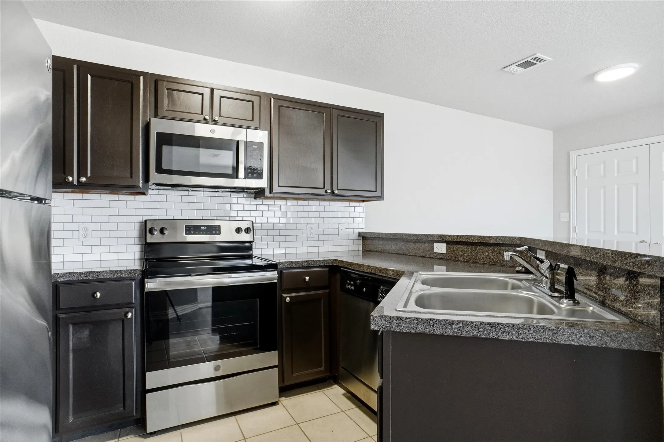 Quadruplex For Sale in Parker County , 304 Kourtney Court, Weatherford, Texas 76086, 0, 0, 1 Garage spaces, 0 Sqft, built in 2007, mls#21357997, Real Estate Agent in Weatherford, Homes For Sale in Parker county, Homes For Sale in Weatherford, Realtor in Weatherford Texas, Real Estate Brokerage Independent Realty Texas, Luminita Cordes Realtor