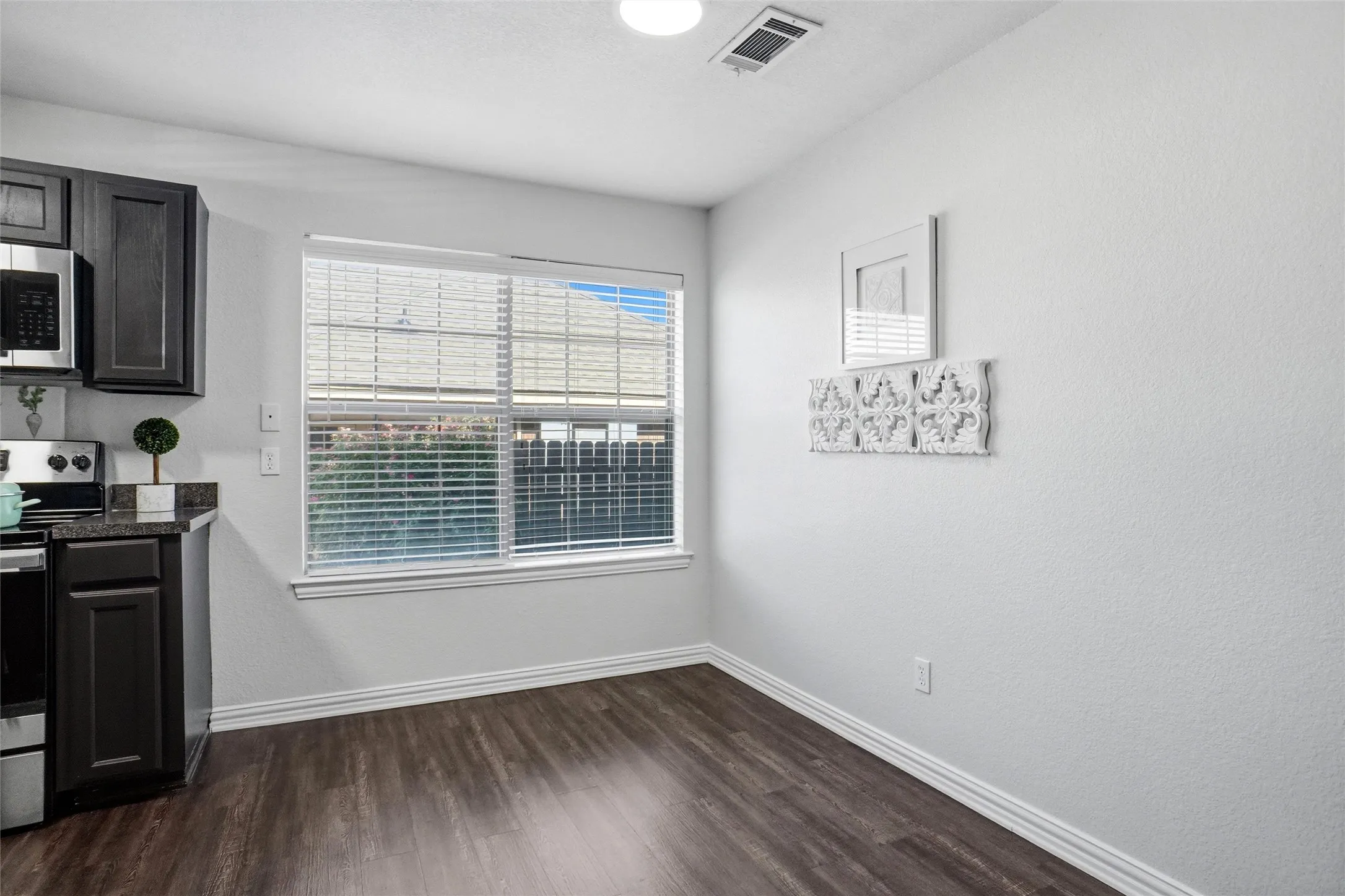 Quadruplex For Sale in Parker County , 304 Kourtney Court, Weatherford, Texas 76086, 0, 0, 1 Garage spaces, 0 Sqft, built in 2007, mls#21357997, Real Estate Agent in Weatherford, Homes For Sale in Parker county, Homes For Sale in Weatherford, Realtor in Weatherford Texas, Real Estate Brokerage Independent Realty Texas, Luminita Cordes Realtor