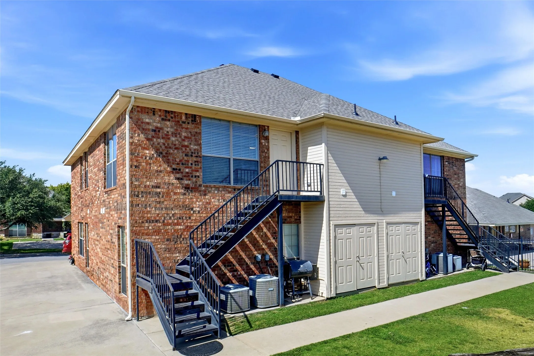 Quadruplex For Sale in Parker County , 304 Kourtney Court, Weatherford, Texas 76086, 0, 0, 1 Garage spaces, 0 Sqft, built in 2007, mls#21357997, Real Estate Agent in Weatherford, Homes For Sale in Parker county, Homes For Sale in Weatherford, Realtor in Weatherford Texas, Real Estate Brokerage Independent Realty Texas, Luminita Cordes Realtor