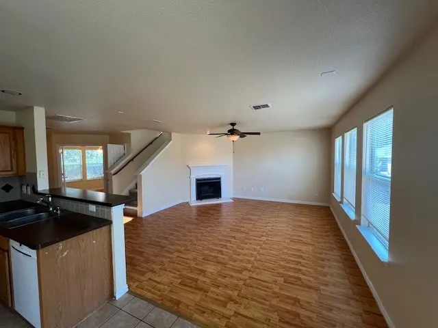 Single Family Residence For Rent in Collin County , 2001 Hickory Trail, Anna, Texas 75409, 3 Bedroom, 3 Bathroom, 2 Garage spaces, 2,207 Sqft, built in 2004, mls#21369791, Real Estate Agent in Anna, Homes For Rent in Collin county, Homes For Rent in Anna, Realtor in Anna Texas, Real Estate Brokerage Independent Realty Texas, Luminita Cordes Realtor