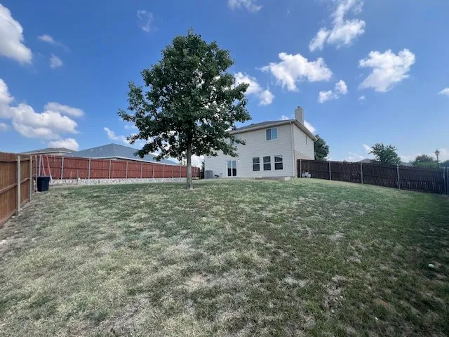 Single Family Residence For Rent in Collin County , 2001 Hickory Trail, Anna, Texas 75409, 3 Bedroom, 3 Bathroom, 2 Garage spaces, 2,207 Sqft, built in 2004, mls#21369791, Real Estate Agent in Anna, Homes For Rent in Collin county, Homes For Rent in Anna, Realtor in Anna Texas, Real Estate Brokerage Independent Realty Texas, Luminita Cordes Realtor