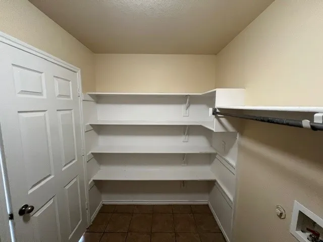 Single Family Residence For Rent in Collin County , 2001 Hickory Trail, Anna, Texas 75409, 3 Bedroom, 3 Bathroom, 2 Garage spaces, 2,207 Sqft, built in 2004, mls#21369791, Real Estate Agent in Anna, Homes For Rent in Collin county, Homes For Rent in Anna, Realtor in Anna Texas, Real Estate Brokerage Independent Realty Texas, Luminita Cordes Realtor