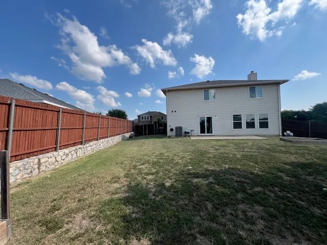 Single Family Residence For Rent in Collin County , 2001 Hickory Trail, Anna, Texas 75409, 3 Bedroom, 3 Bathroom, 2 Garage spaces, 2,207 Sqft, built in 2004, mls#21369791, Real Estate Agent in Anna, Homes For Rent in Collin county, Homes For Rent in Anna, Realtor in Anna Texas, Real Estate Brokerage Independent Realty Texas, Luminita Cordes Realtor