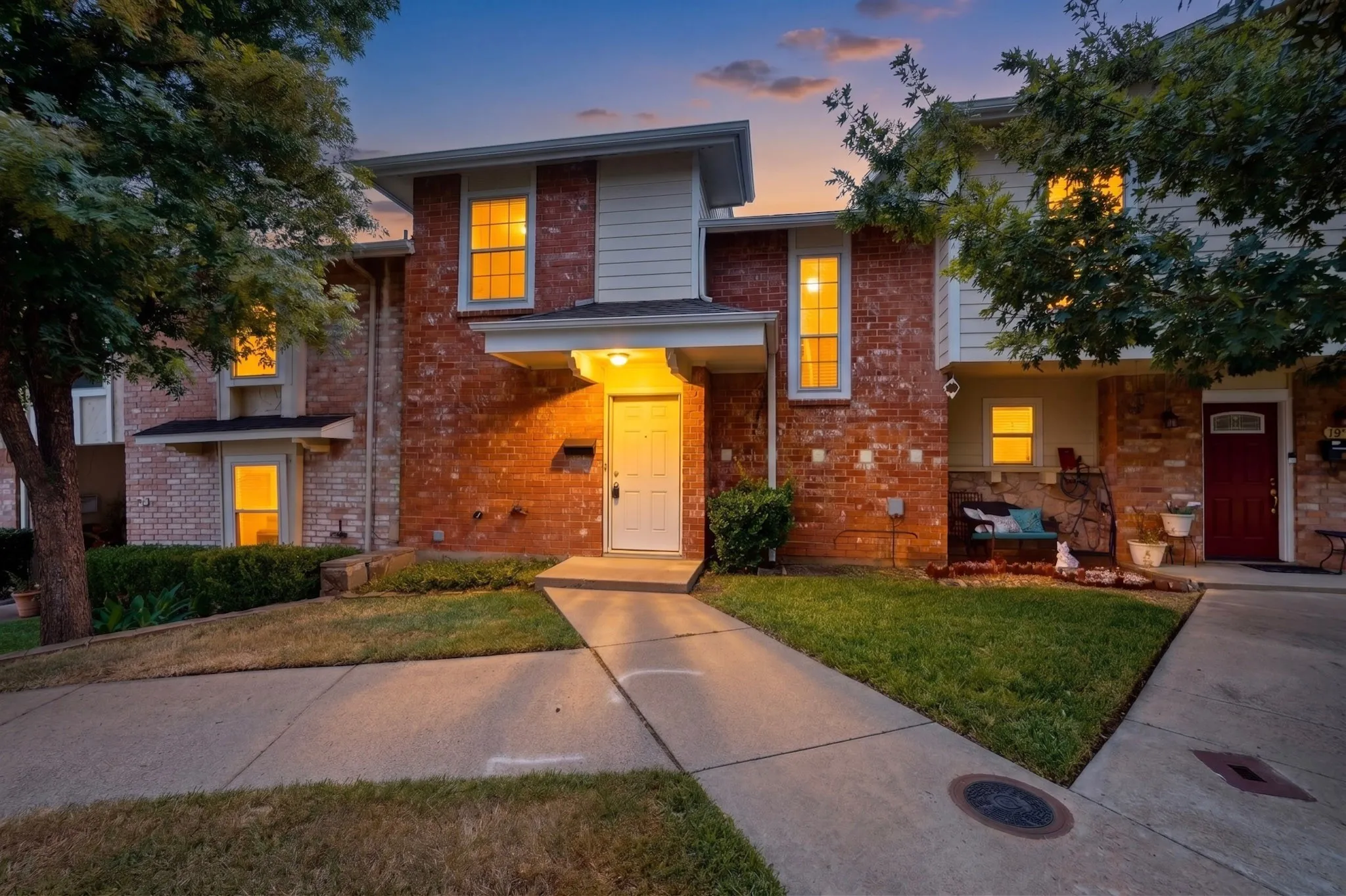 Condominium For Rent in Tarrant County , 1949 Shorewood Drive, Grapevine, Texas 76051, 2 Bedroom, 2 Bathroom, 1 Garage spaces, 1,270 Sqft, built in 1973, mls#21369842, Real Estate Agent in Grapevine, Homes For Rent in Tarrant county, Homes For Rent in Grapevine, Realtor in Grapevine Texas, Real Estate Brokerage Independent Realty Texas, Luminita Cordes Realtor