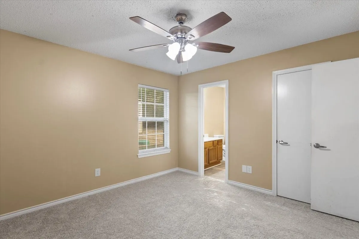Single Family Residence For Sale in Smith County , 10204 Rolling Pines Drive, Tyler, Texas 75707, 3 Bedroom, 2 Bathroom, 1 Garage spaces, 1,343 Sqft, built in 1984, mls#21369850, Real Estate Agent in Tyler, Homes For Sale in Smith county, Homes For Sale in Tyler, Realtor in Tyler Texas, Real Estate Brokerage Independent Realty Texas, Luminita Cordes Realtor
