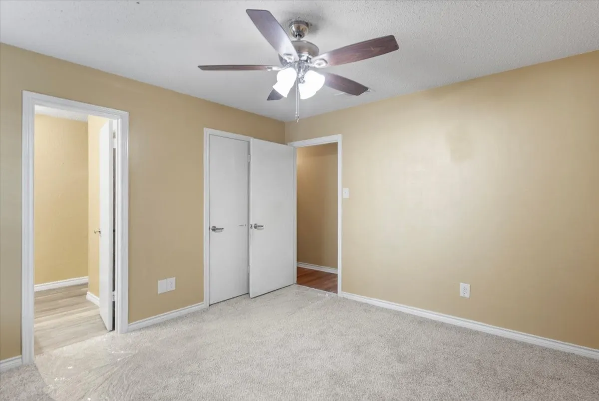 Single Family Residence For Sale in Smith County , 10204 Rolling Pines Drive, Tyler, Texas 75707, 3 Bedroom, 2 Bathroom, 1 Garage spaces, 1,343 Sqft, built in 1984, mls#21369850, Real Estate Agent in Tyler, Homes For Sale in Smith county, Homes For Sale in Tyler, Realtor in Tyler Texas, Real Estate Brokerage Independent Realty Texas, Luminita Cordes Realtor