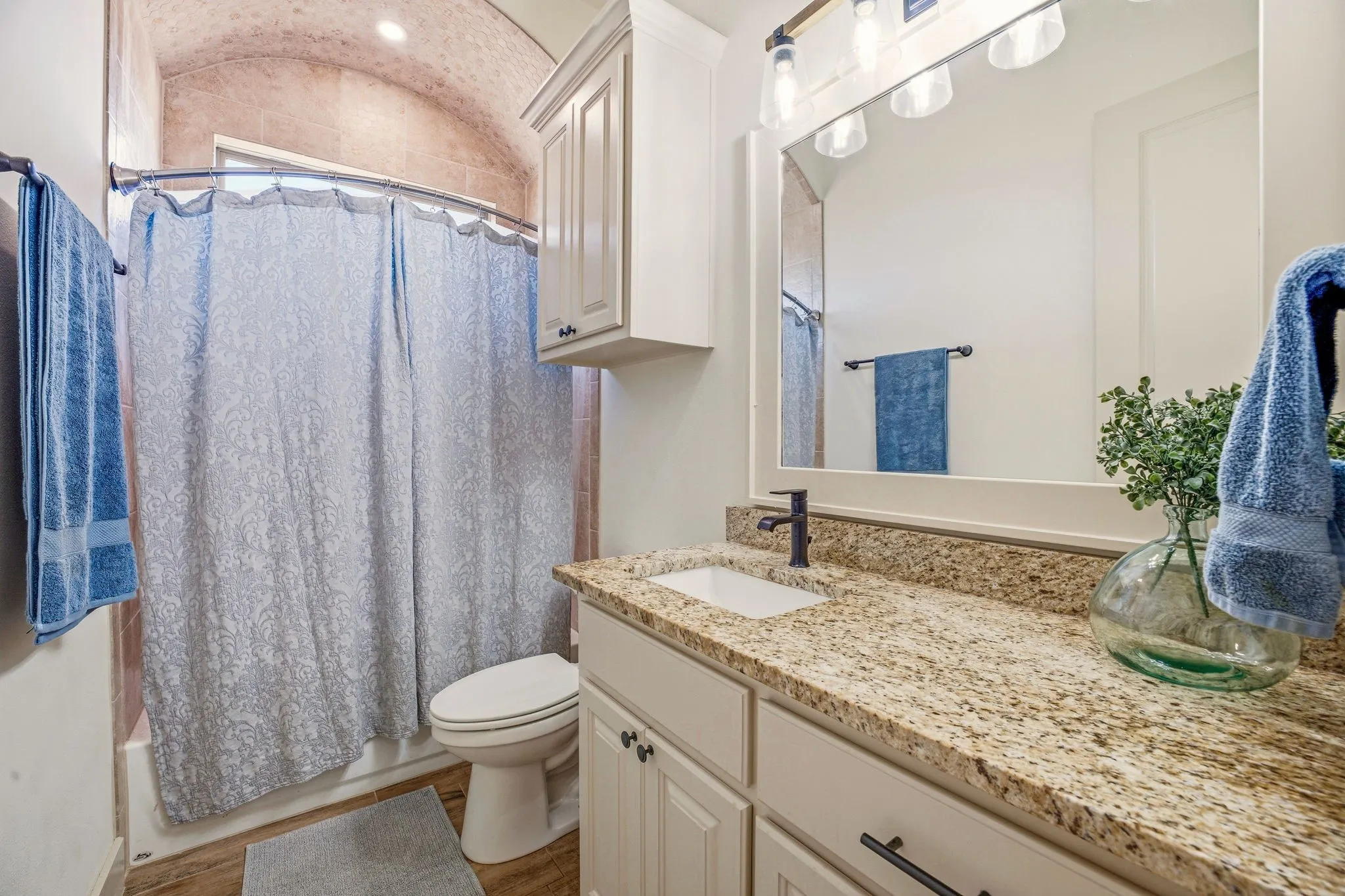 Single Family Residence For Sale in Somervell County , 119 Valley View, Glen Rose, Texas 76043, 3 Bedroom, 2 Bathroom, 2 Garage spaces, 2,323 Sqft, built in 2022, mls#21369829, Real Estate Agent in Glen Rose, Homes For Sale in Somervell county, Homes For Sale in Glen Rose, Realtor in Glen Rose Texas, Real Estate Brokerage Independent Realty Texas, Luminita Cordes Realtor