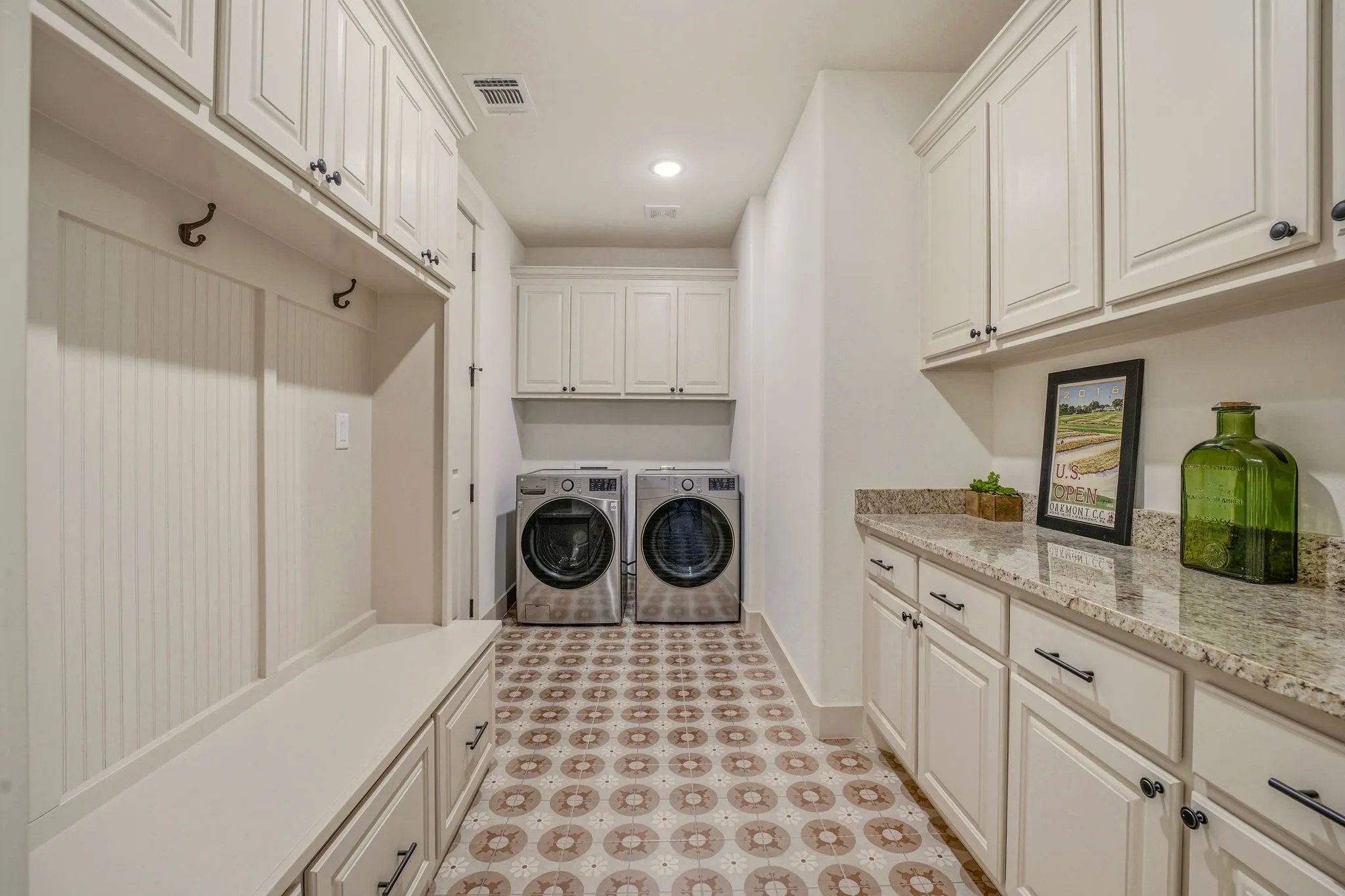 Single Family Residence For Sale in Somervell County , 119 Valley View, Glen Rose, Texas 76043, 3 Bedroom, 2 Bathroom, 2 Garage spaces, 2,323 Sqft, built in 2022, mls#21369829, Real Estate Agent in Glen Rose, Homes For Sale in Somervell county, Homes For Sale in Glen Rose, Realtor in Glen Rose Texas, Real Estate Brokerage Independent Realty Texas, Luminita Cordes Realtor
