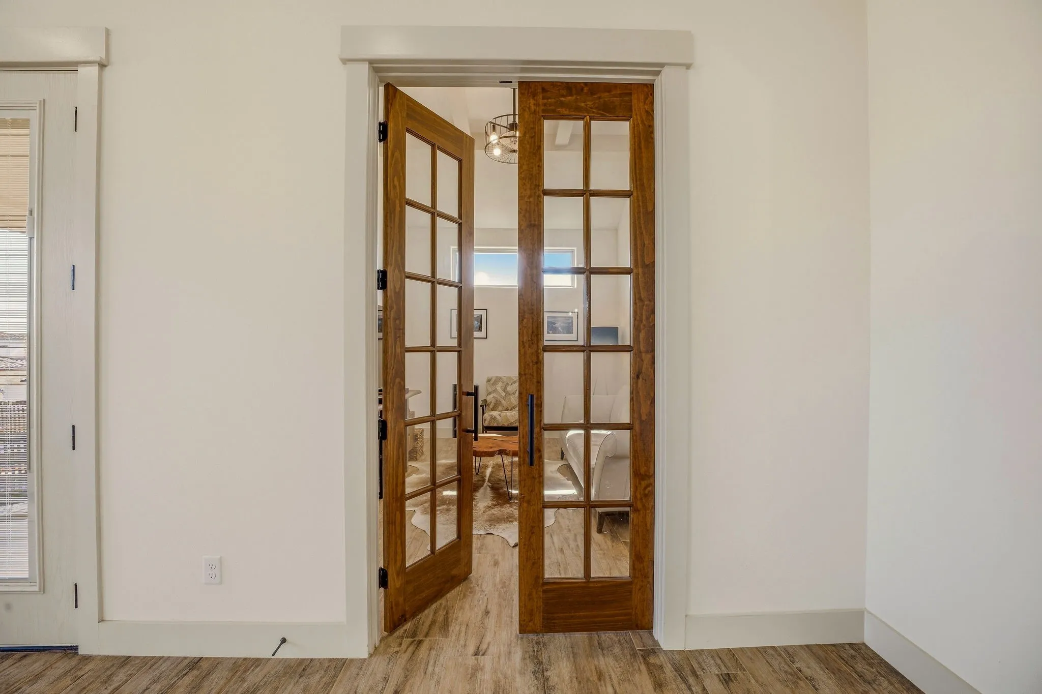 Single Family Residence For Sale in Somervell County , 119 Valley View, Glen Rose, Texas 76043, 3 Bedroom, 2 Bathroom, 2 Garage spaces, 2,323 Sqft, built in 2022, mls#21369829, Real Estate Agent in Glen Rose, Homes For Sale in Somervell county, Homes For Sale in Glen Rose, Realtor in Glen Rose Texas, Real Estate Brokerage Independent Realty Texas, Luminita Cordes Realtor