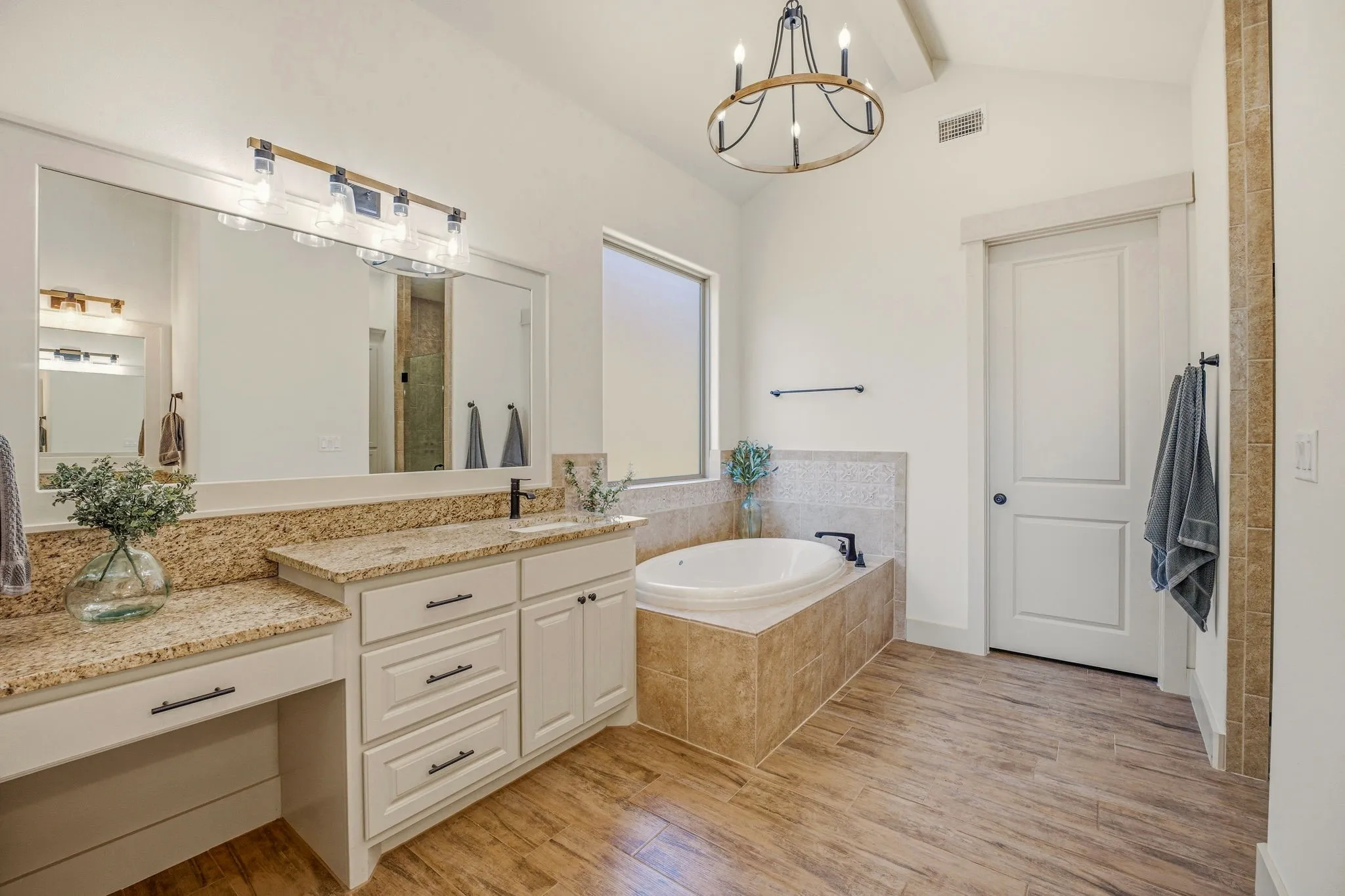 Single Family Residence For Sale in Somervell County , 119 Valley View, Glen Rose, Texas 76043, 3 Bedroom, 2 Bathroom, 2 Garage spaces, 2,323 Sqft, built in 2022, mls#21369829, Real Estate Agent in Glen Rose, Homes For Sale in Somervell county, Homes For Sale in Glen Rose, Realtor in Glen Rose Texas, Real Estate Brokerage Independent Realty Texas, Luminita Cordes Realtor