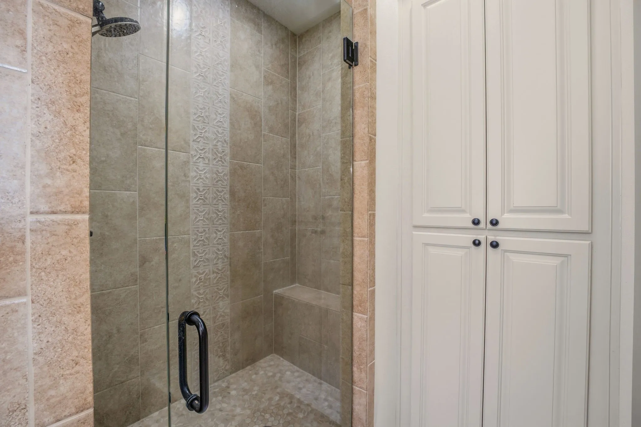 Single Family Residence For Sale in Somervell County , 119 Valley View, Glen Rose, Texas 76043, 3 Bedroom, 2 Bathroom, 2 Garage spaces, 2,323 Sqft, built in 2022, mls#21369829, Real Estate Agent in Glen Rose, Homes For Sale in Somervell county, Homes For Sale in Glen Rose, Realtor in Glen Rose Texas, Real Estate Brokerage Independent Realty Texas, Luminita Cordes Realtor